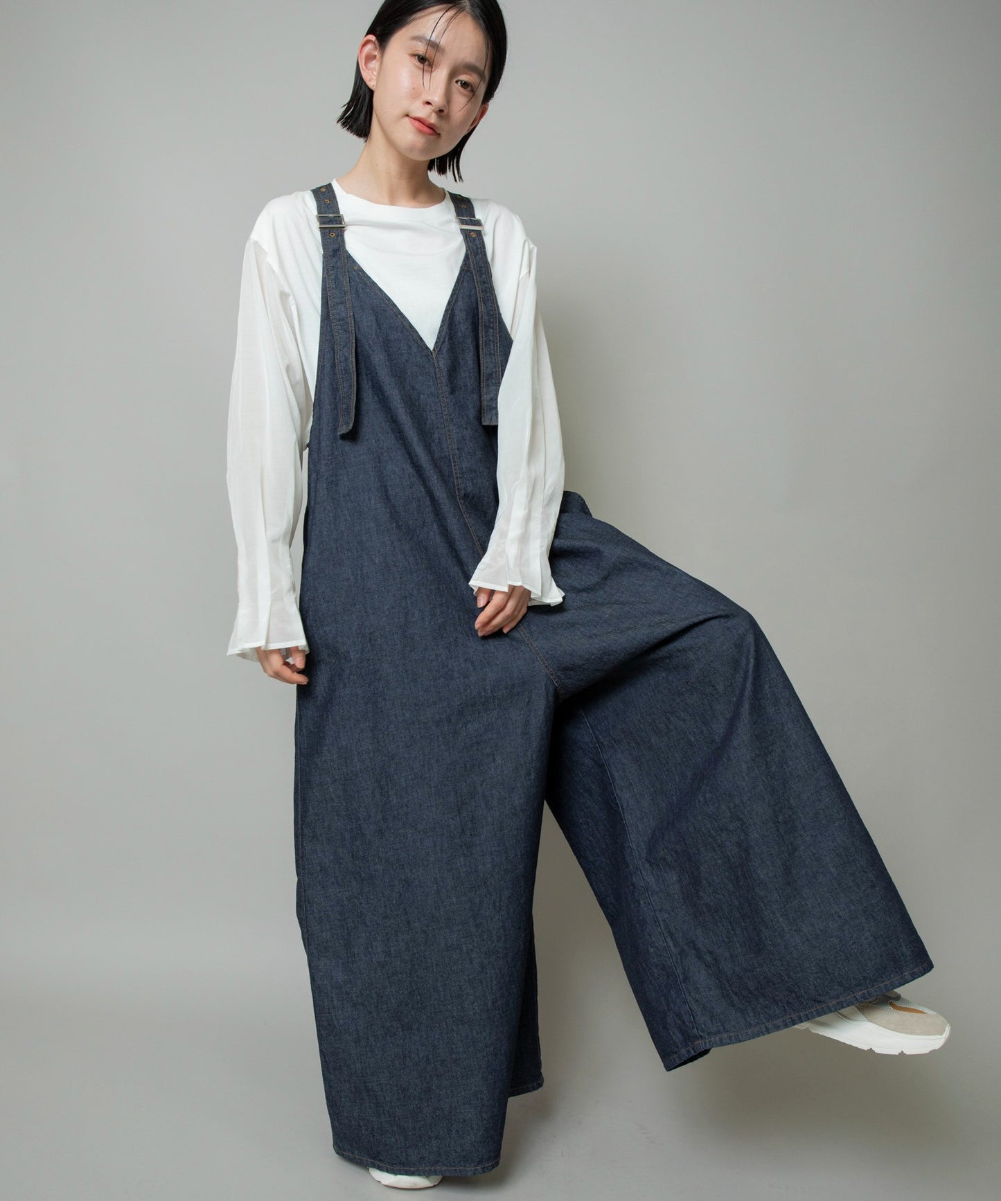 【定番】6.5ozスラブデニムフレアサロペット