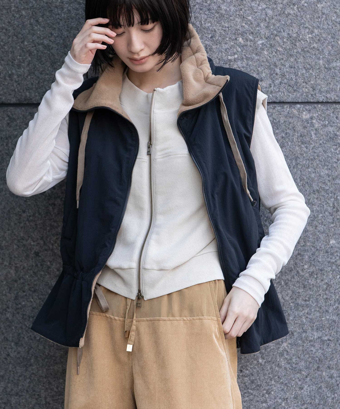ナイロンタフタ×フリースリバーシブルジレ