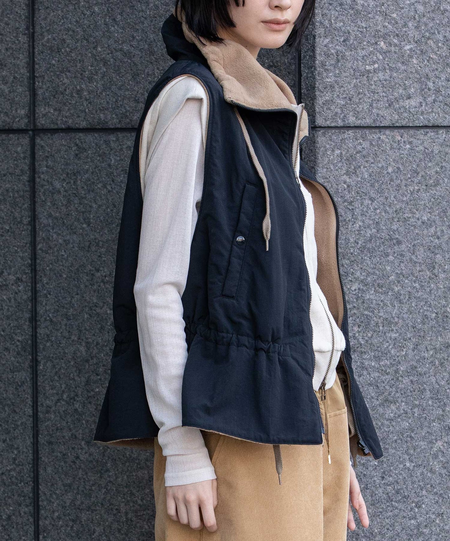 ナイロンタフタ×フリースリバーシブルジレ