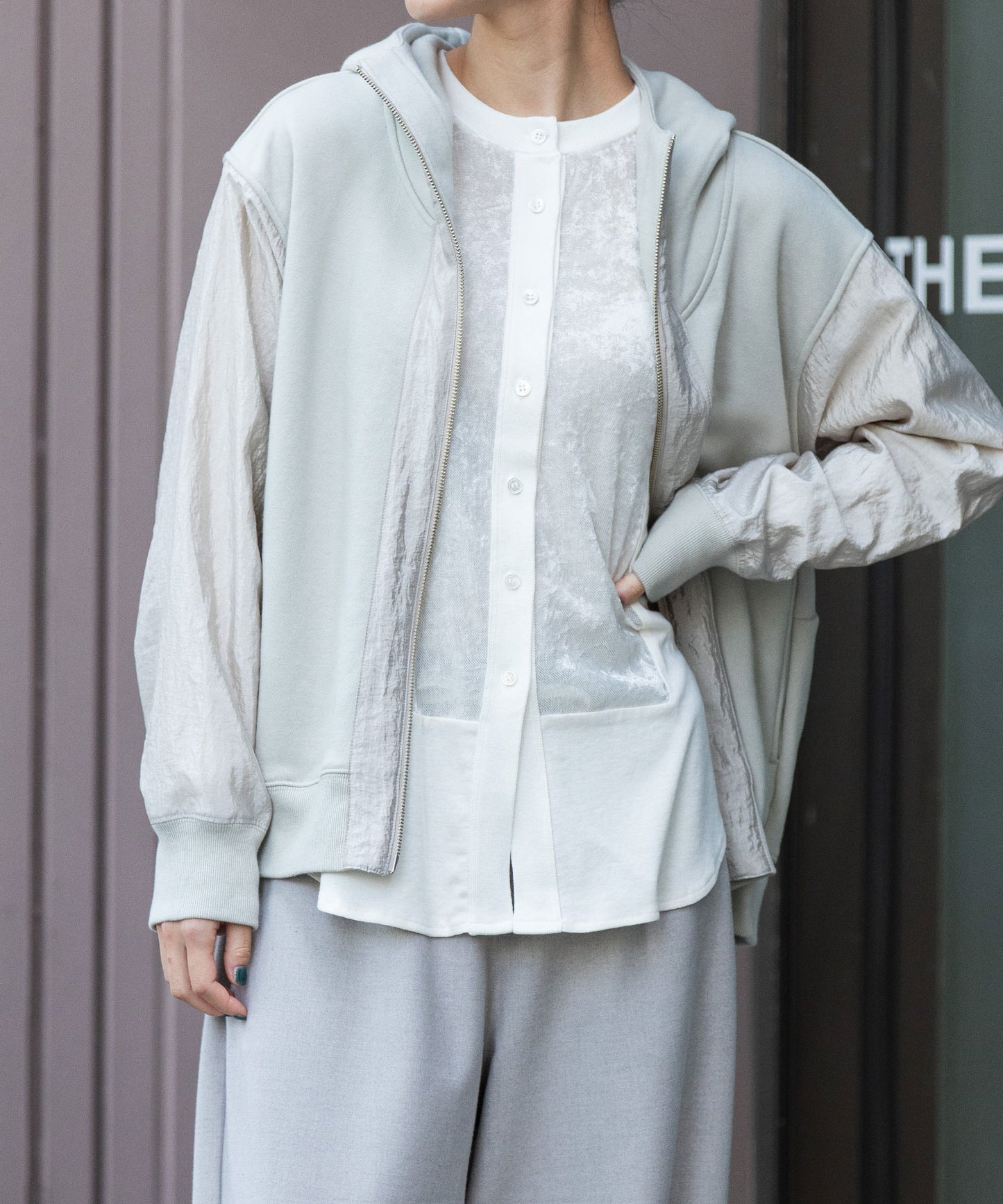 裏毛×ナイロンジップアップフーディー