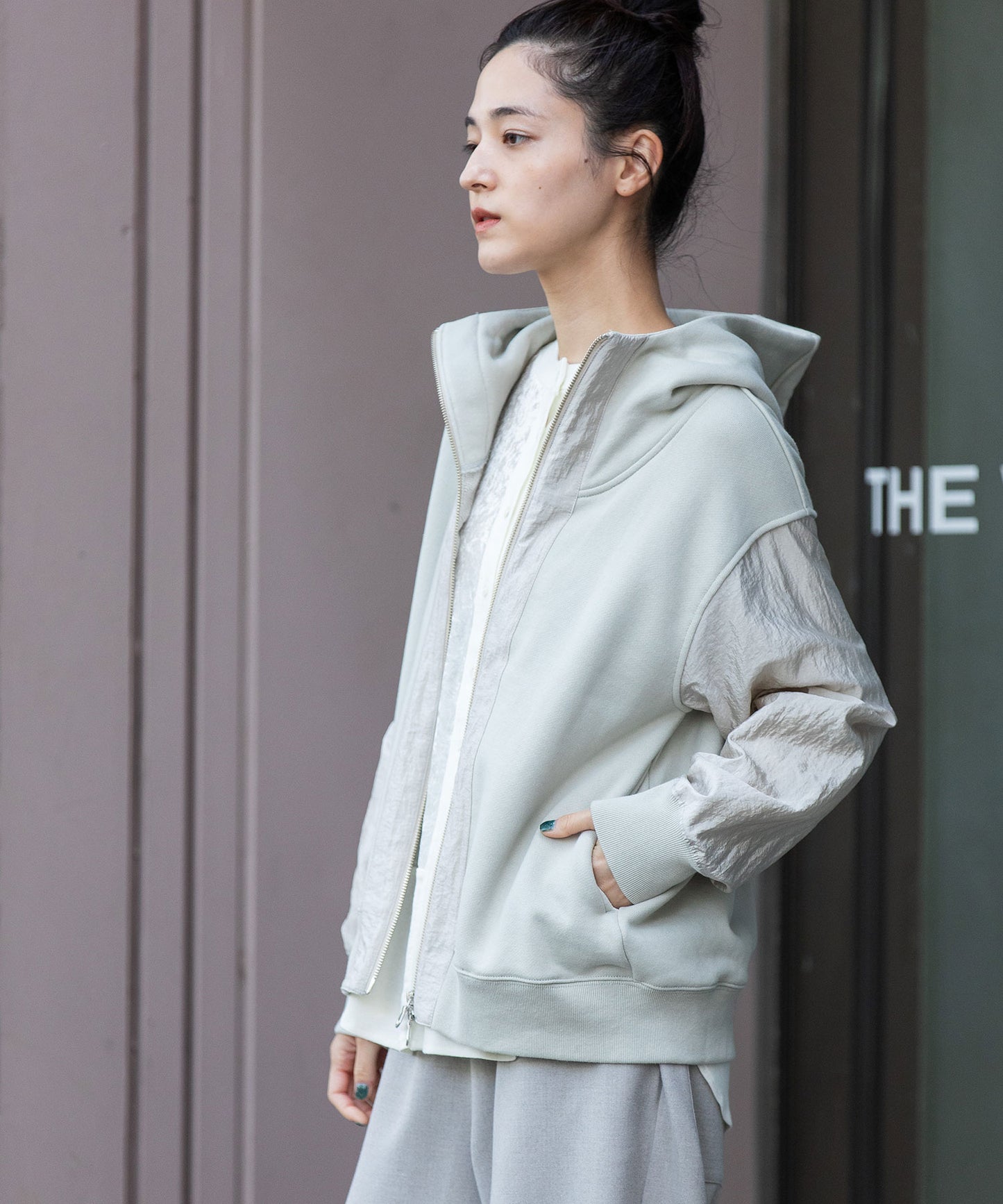 裏毛×ナイロンジップアップフーディー