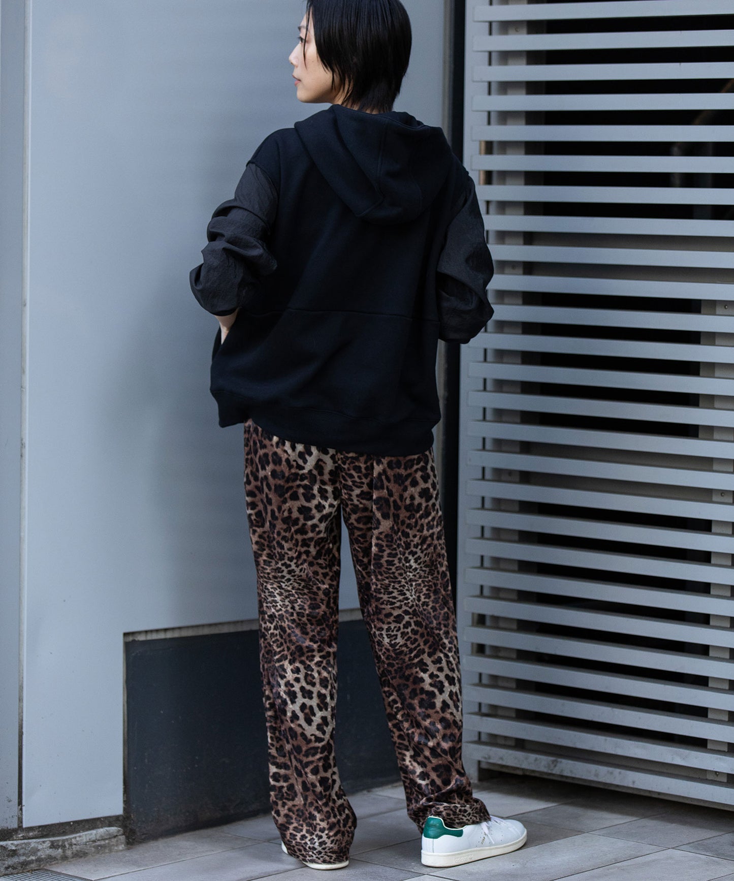 裏毛×ナイロンジップアップフーディー