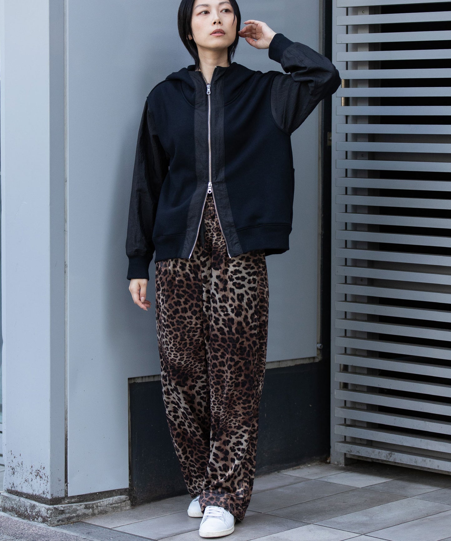 裏毛×ナイロンジップアップフーディー