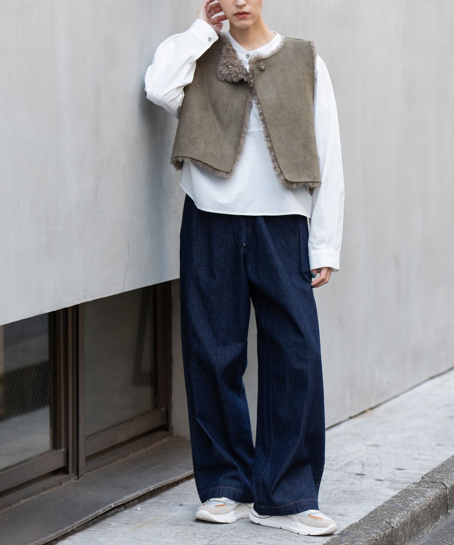 カーリーフェイクファー×シープボアリバーシブルジレ