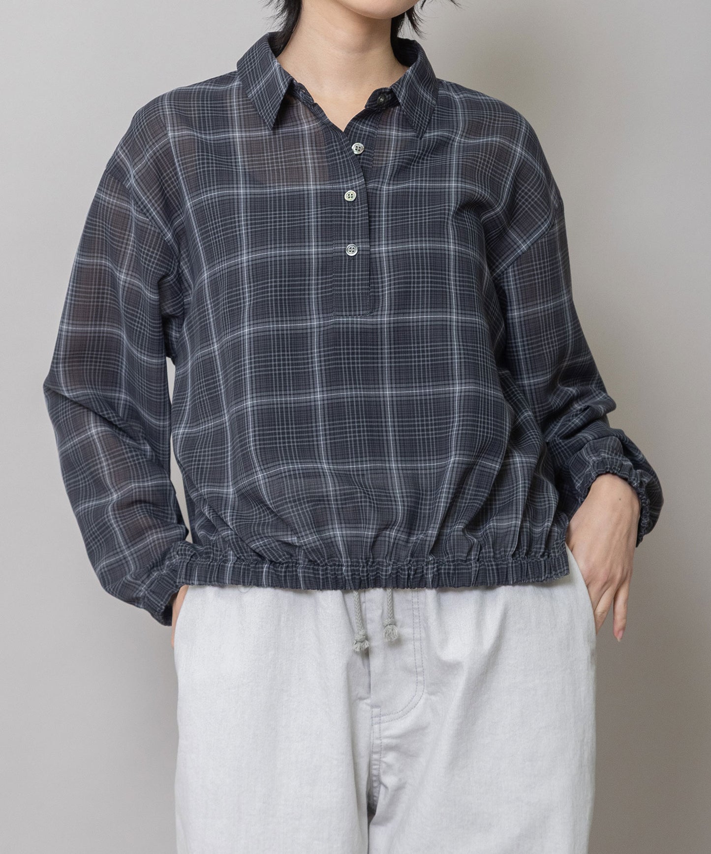 セミシアーチェックプルオーバーシャツ