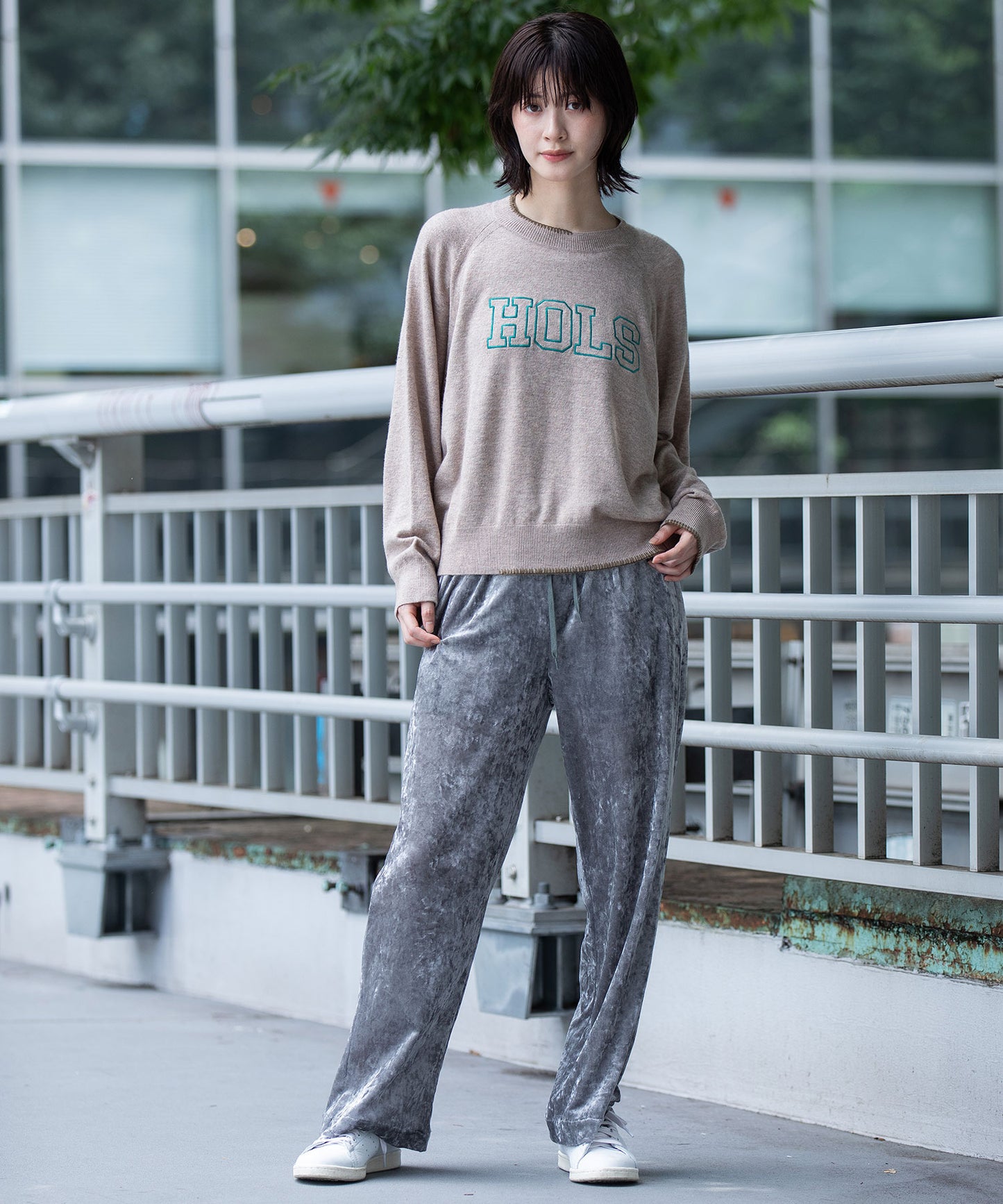 12GG天竺編みソフトニットロゴ刺繍プルオーバー