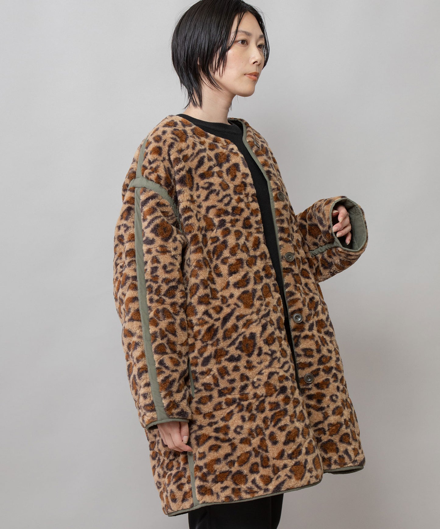 キルティング×ボアリバーシブルノーカラーコート