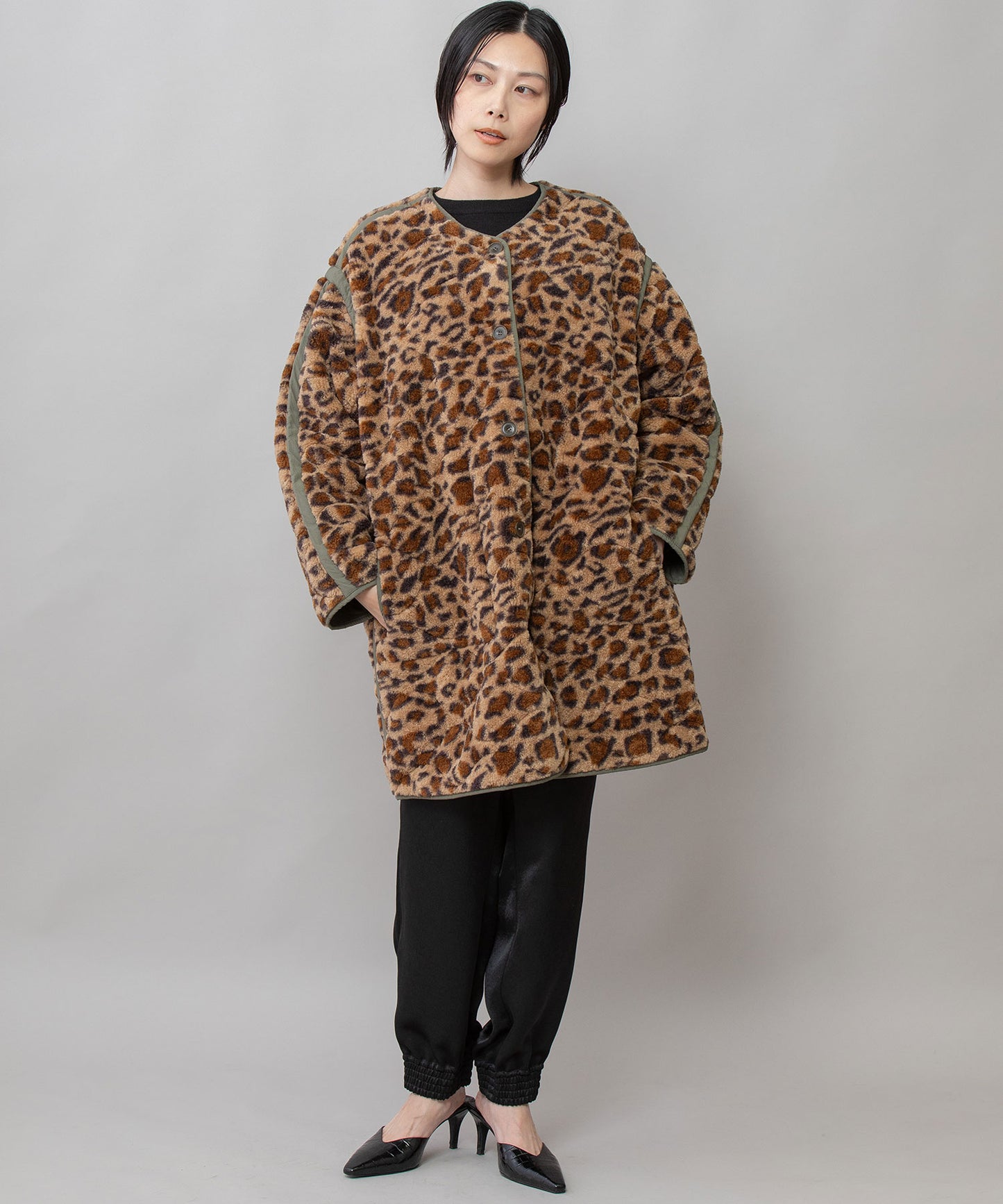 キルティング×ボアリバーシブルノーカラーコート