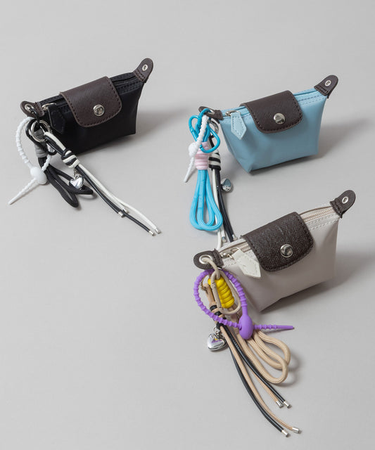 チャーム付きミニポーチ