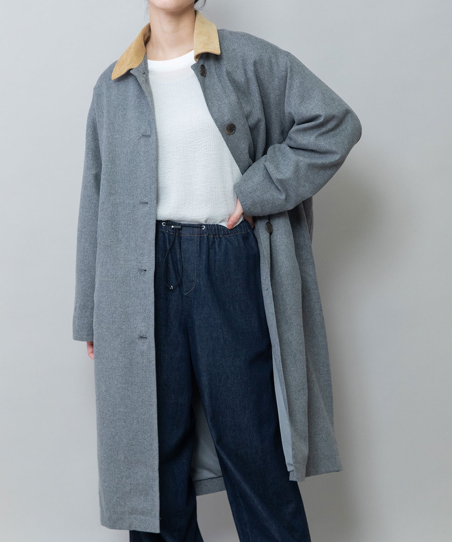 【軽量】【保温性】【吸水・速乾性】梳毛調合繊×コーデュロイ×octaステンカラーコート