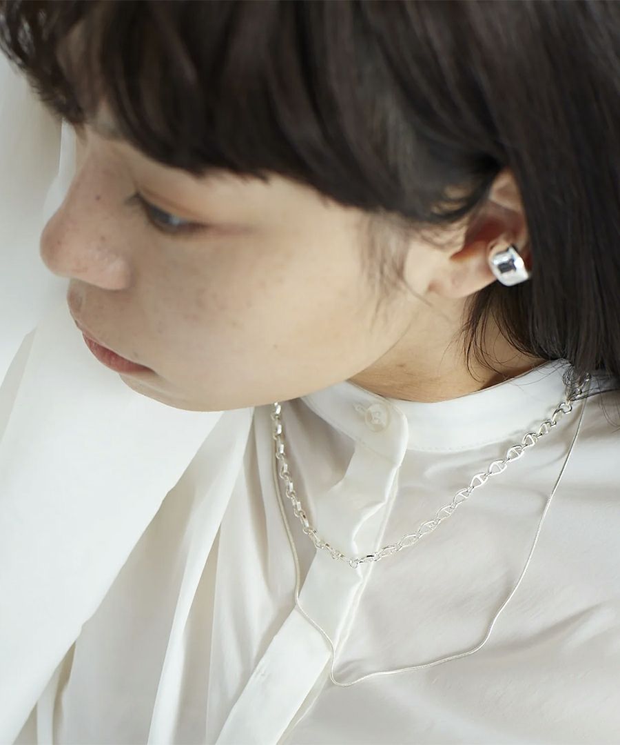 ダブルチェーンネックレス