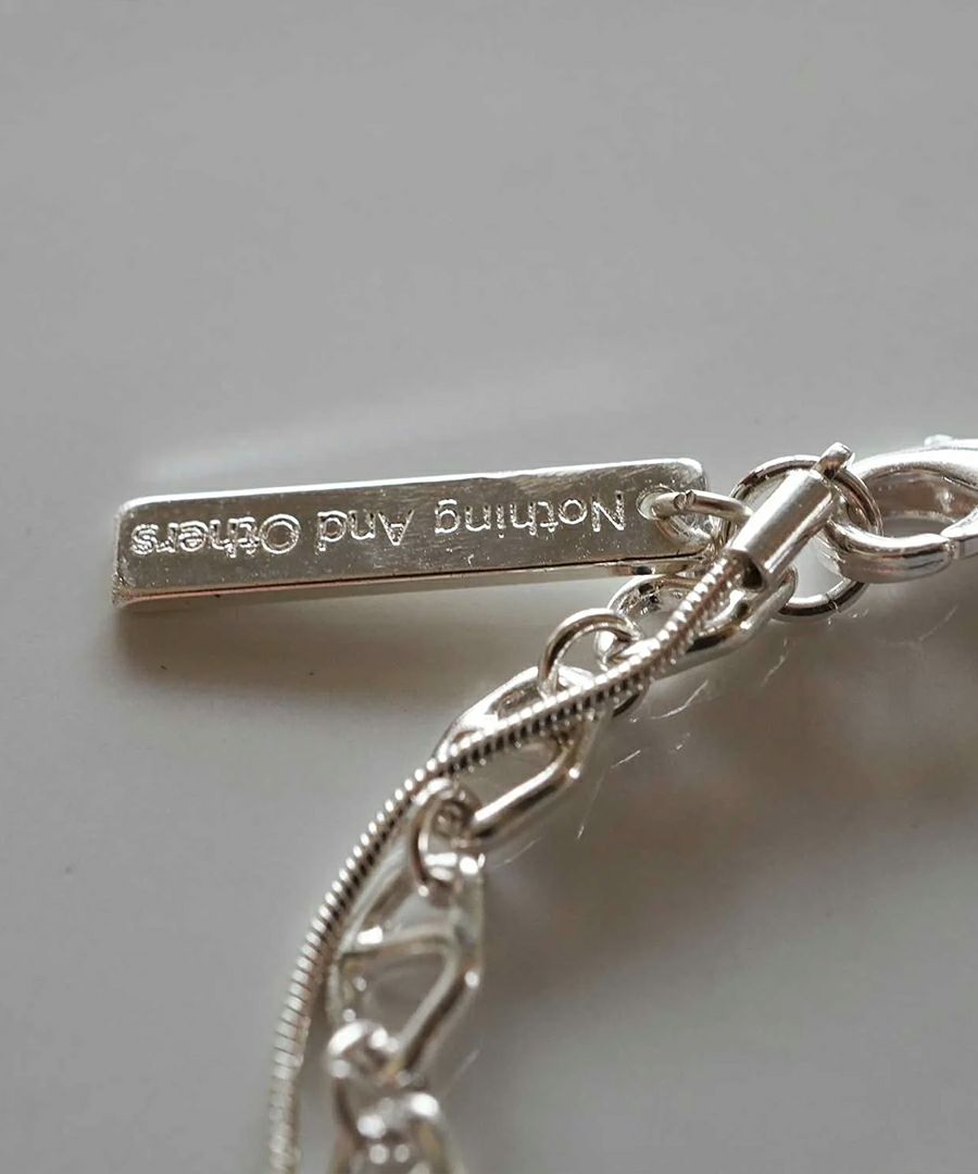 ダブルチェーンネックレス