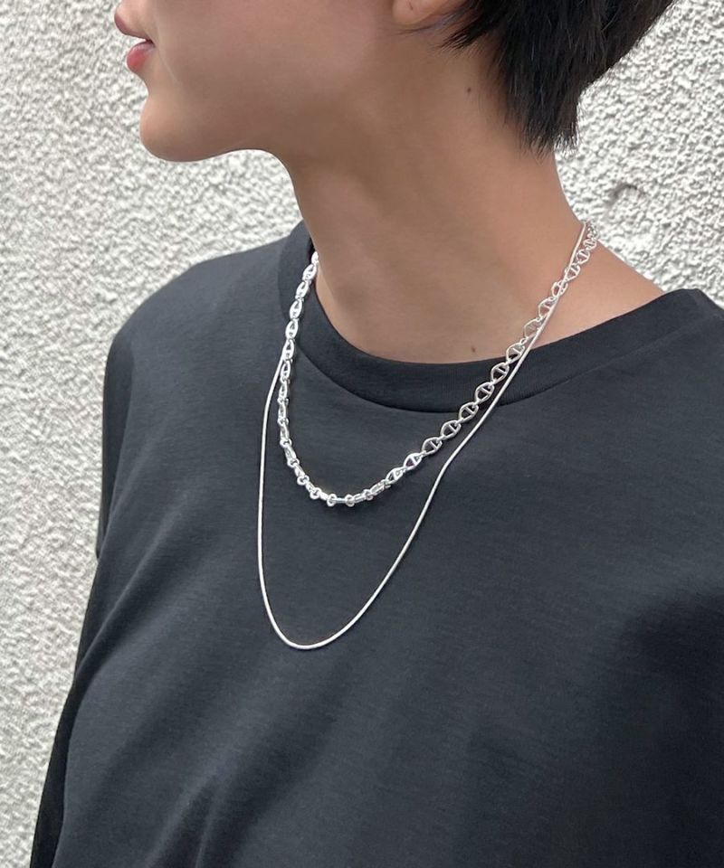 ダブルチェーンネックレス