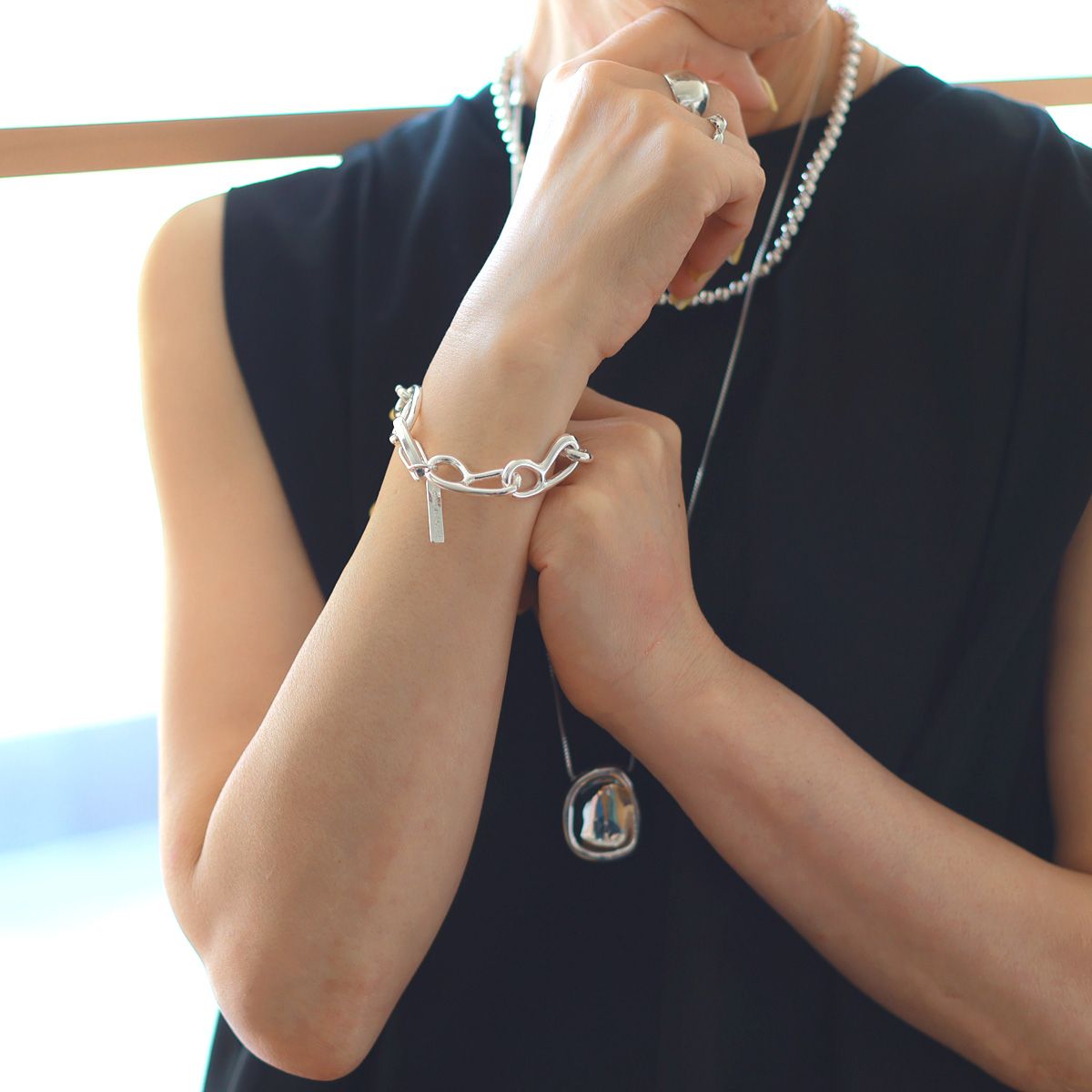 プレッツェルブレスレット