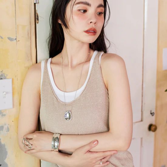 バンプモチーフネックレス