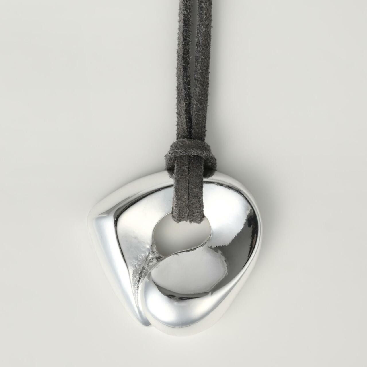 ファジートライアングル コードネックレス