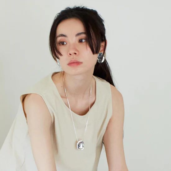 バンプモチーフネックレス