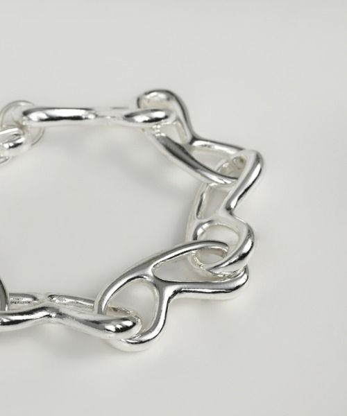 プレッツェルブレスレット