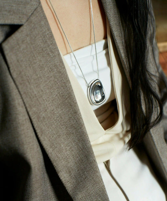 バンプモチーフネックレス