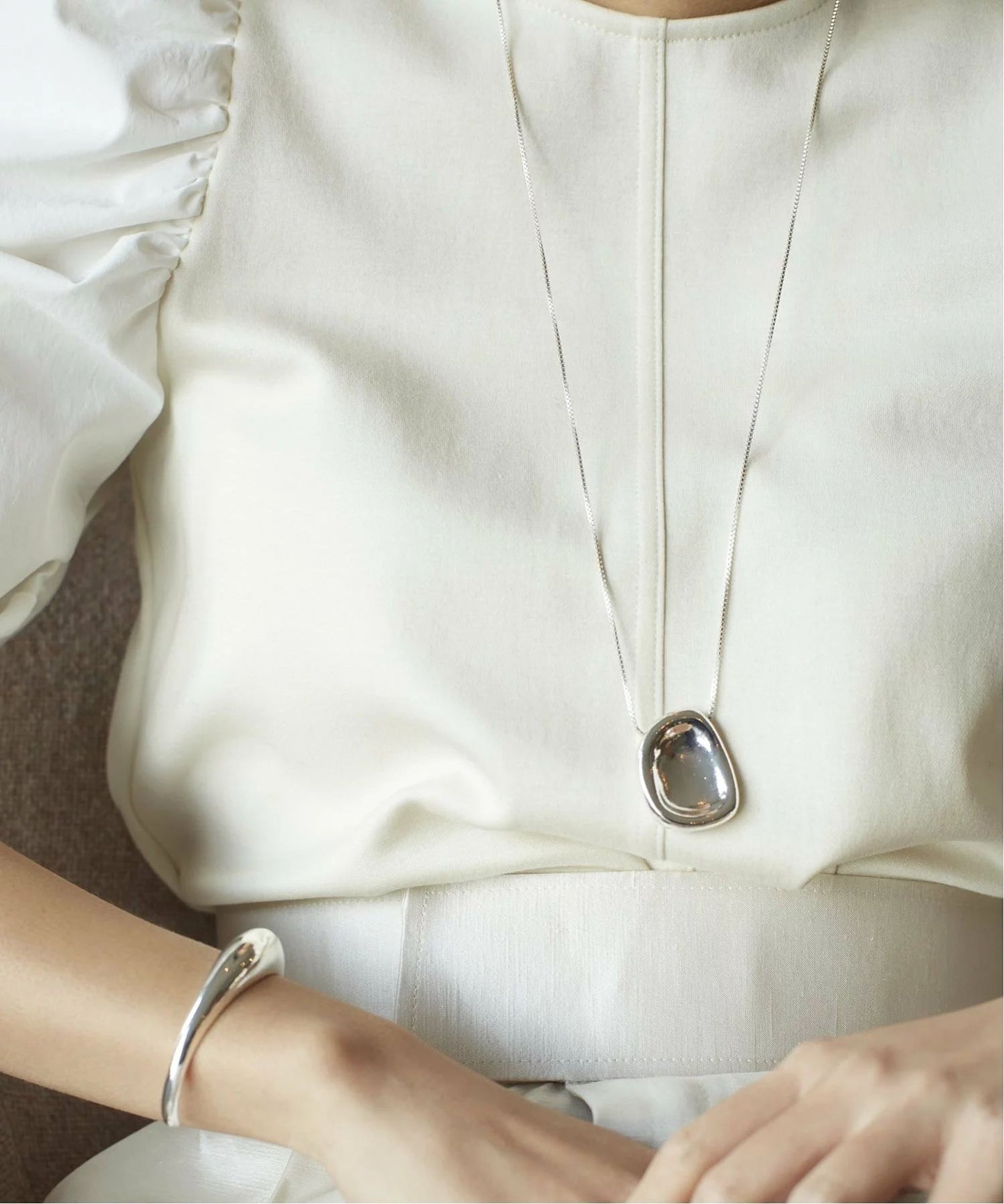 バンプモチーフネックレス