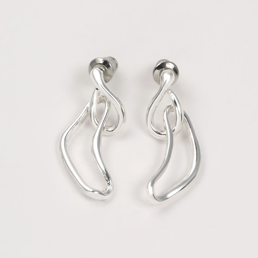 バナナモチーフピアス