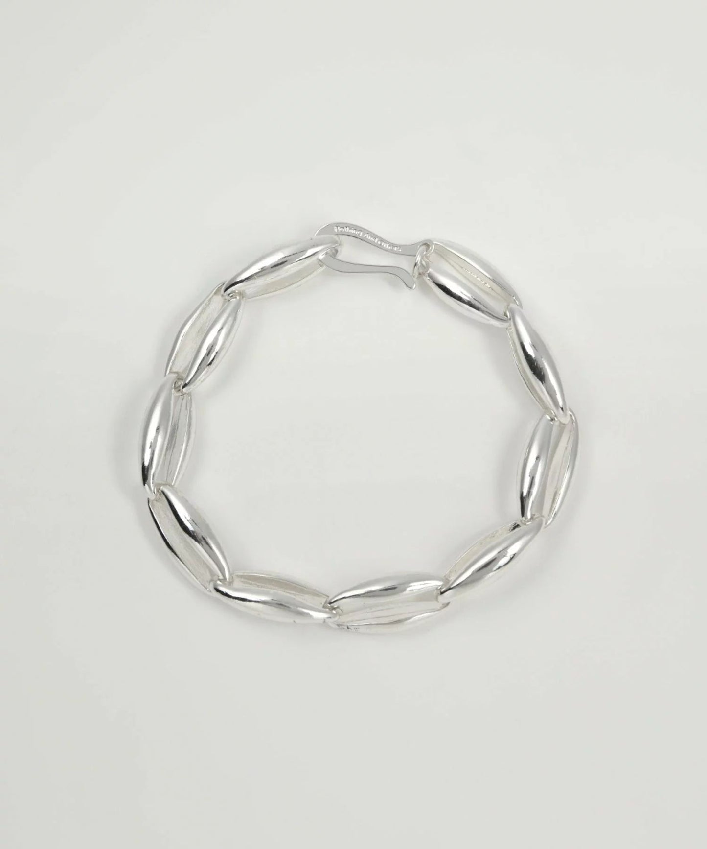 キャラクタリスティックチェーンブレスレット