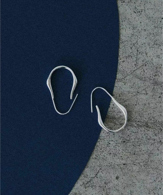 キャラクタリスティックチェーンピアス