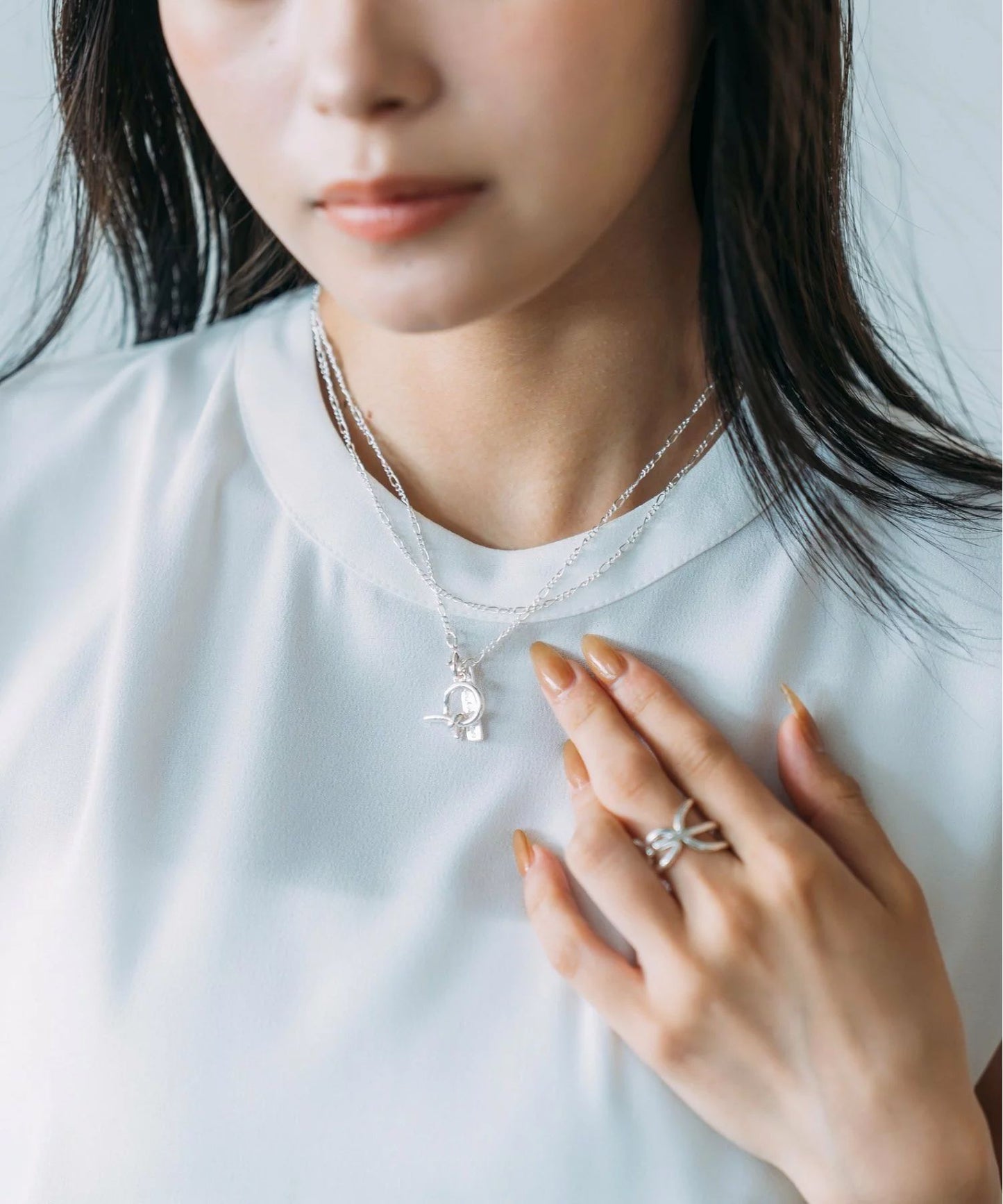 タイニーノットマルチネックレス