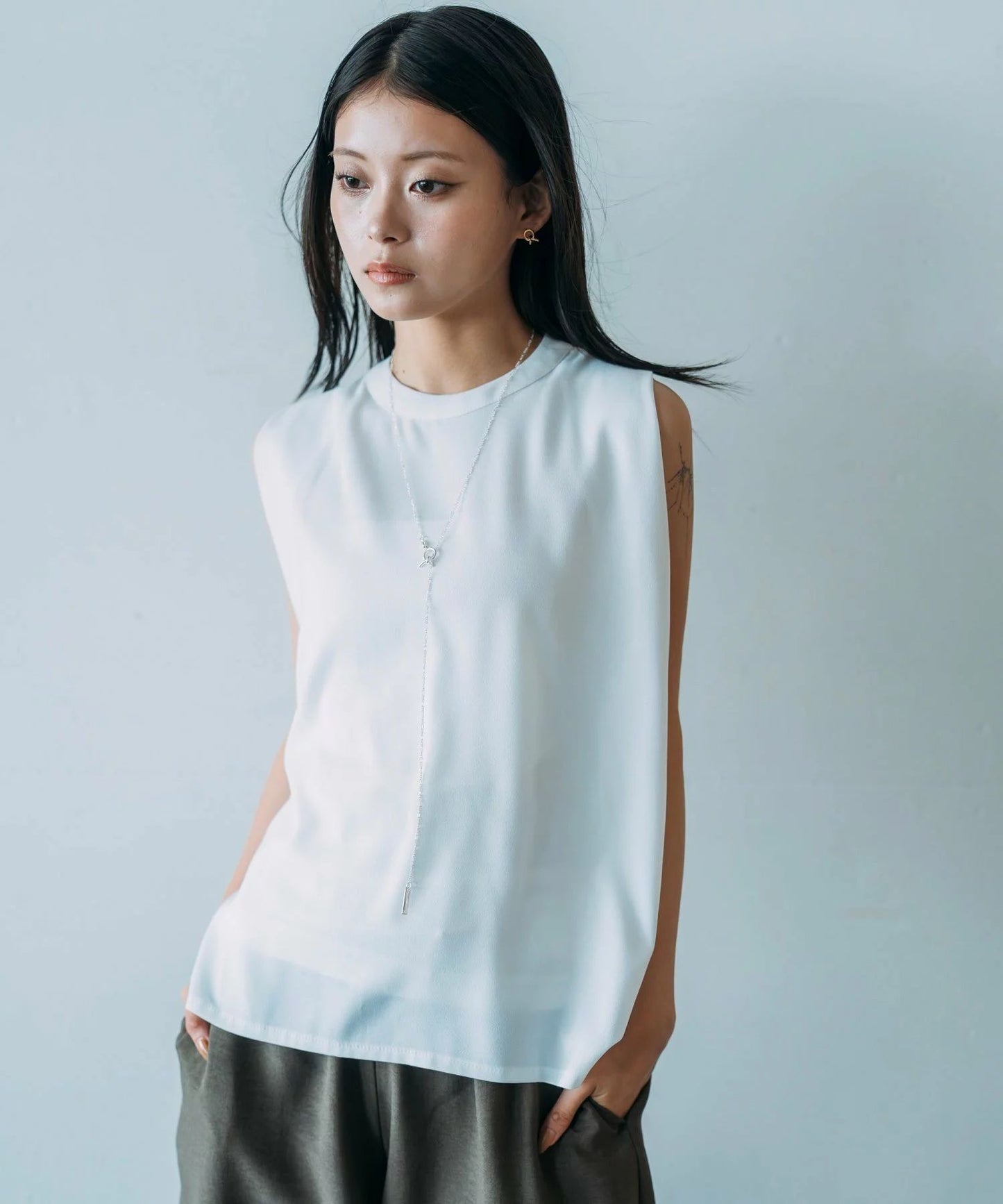 タイニーノットマルチネックレス