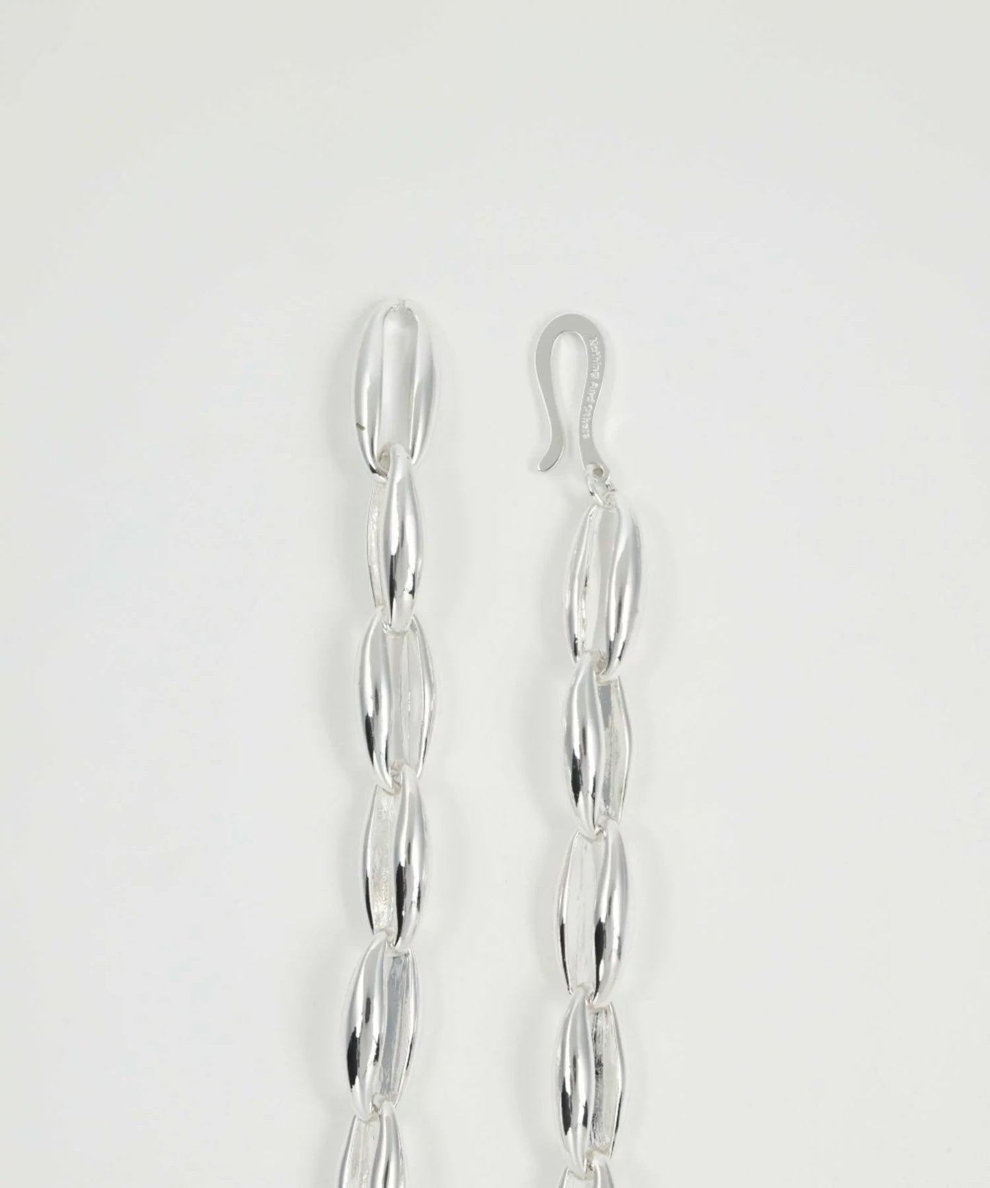 キャラクタリスティックチェーンネックレス