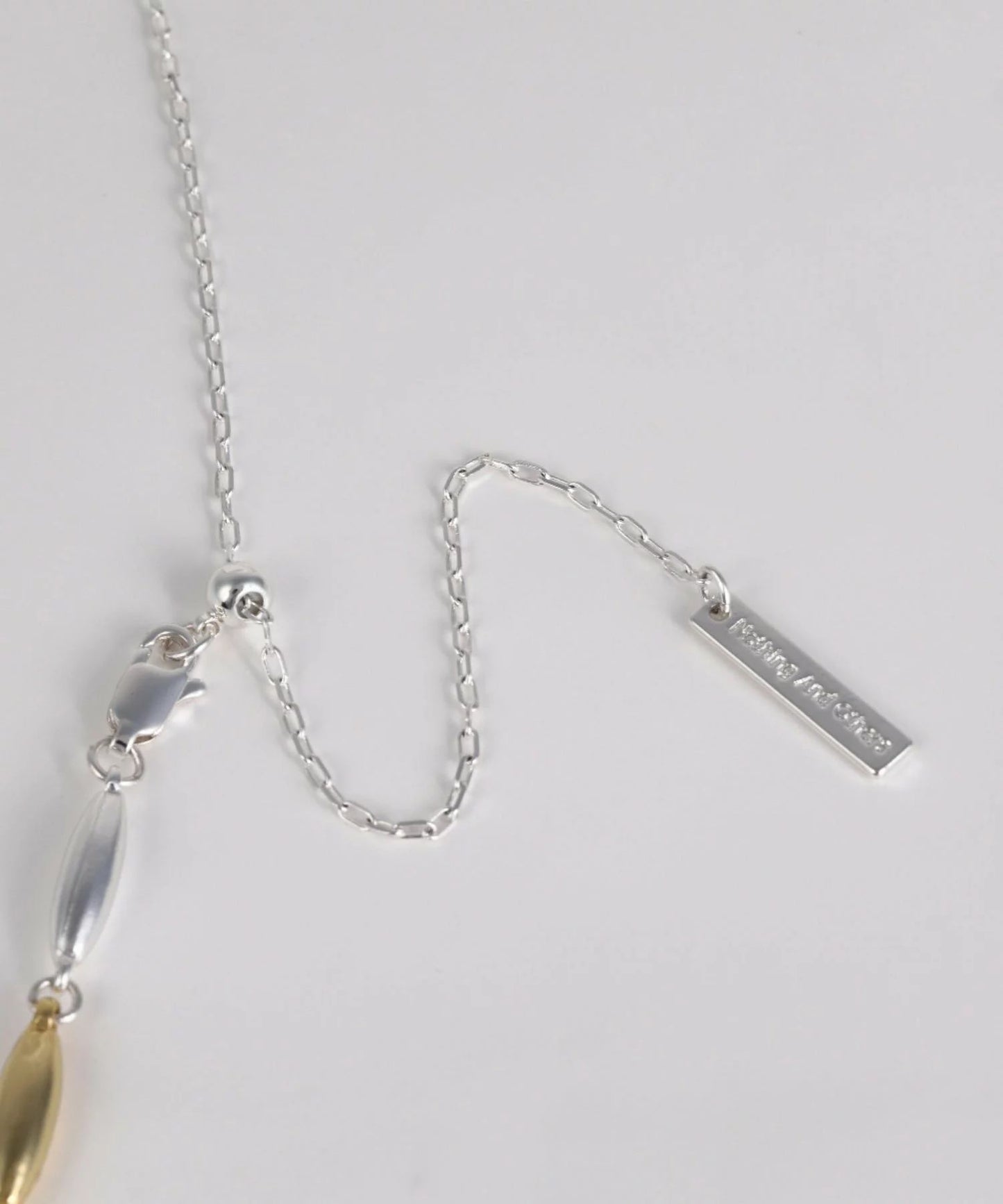 プランプモチーフアジャスタブルネックレス