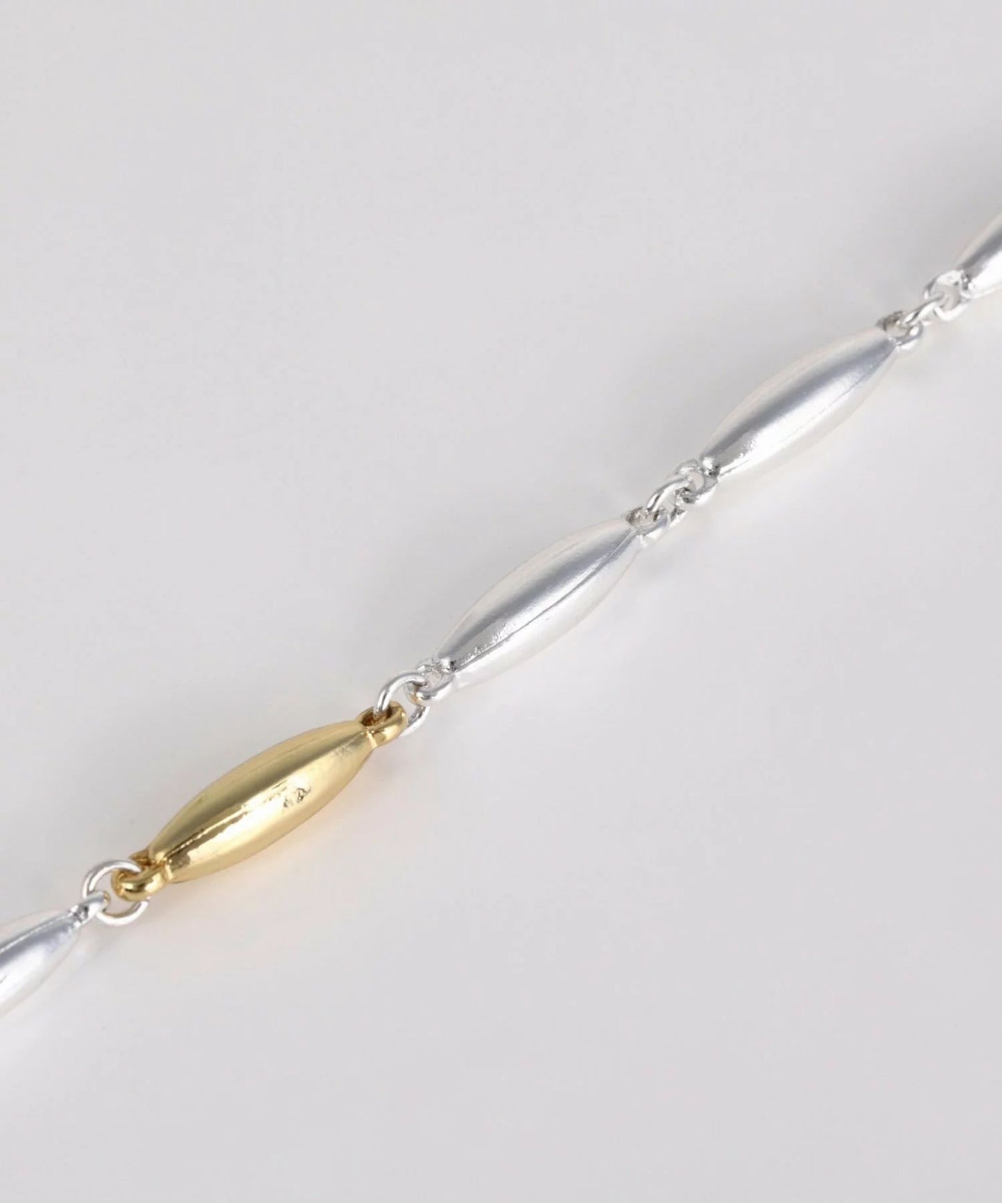 プランプモチーフアジャスタブルネックレス