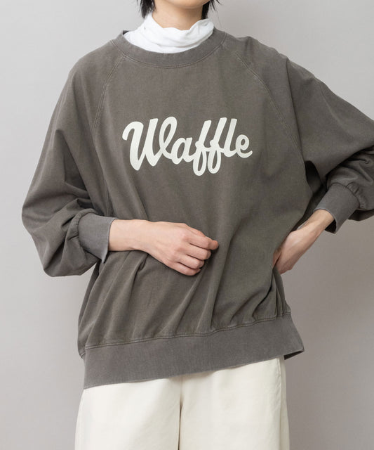 コットンジャージ「waffle」ロゴプリント ドルマンスリーブスウェット
