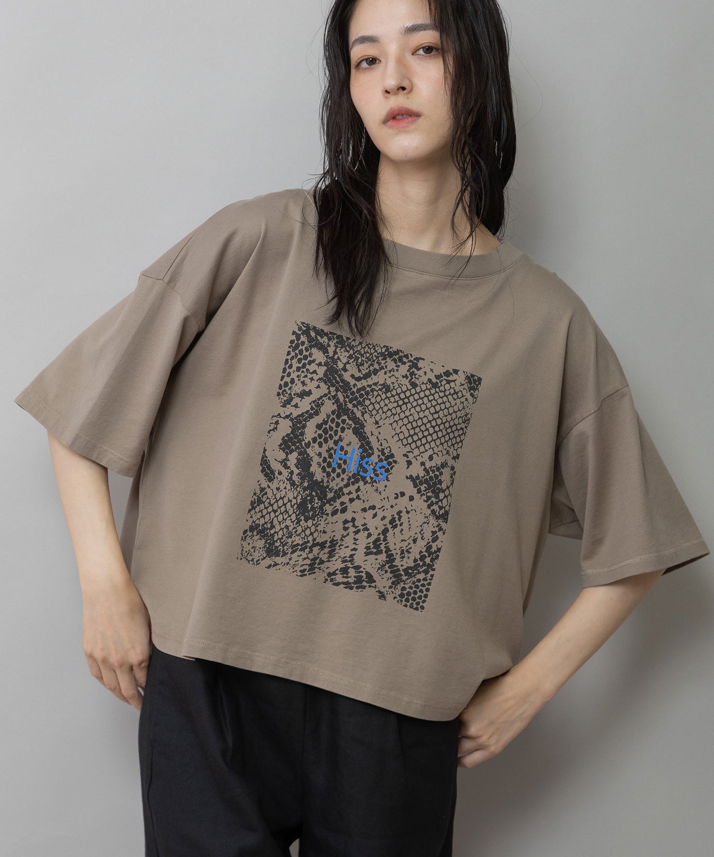 コットンジャージパイソン柄プリントTシャツ