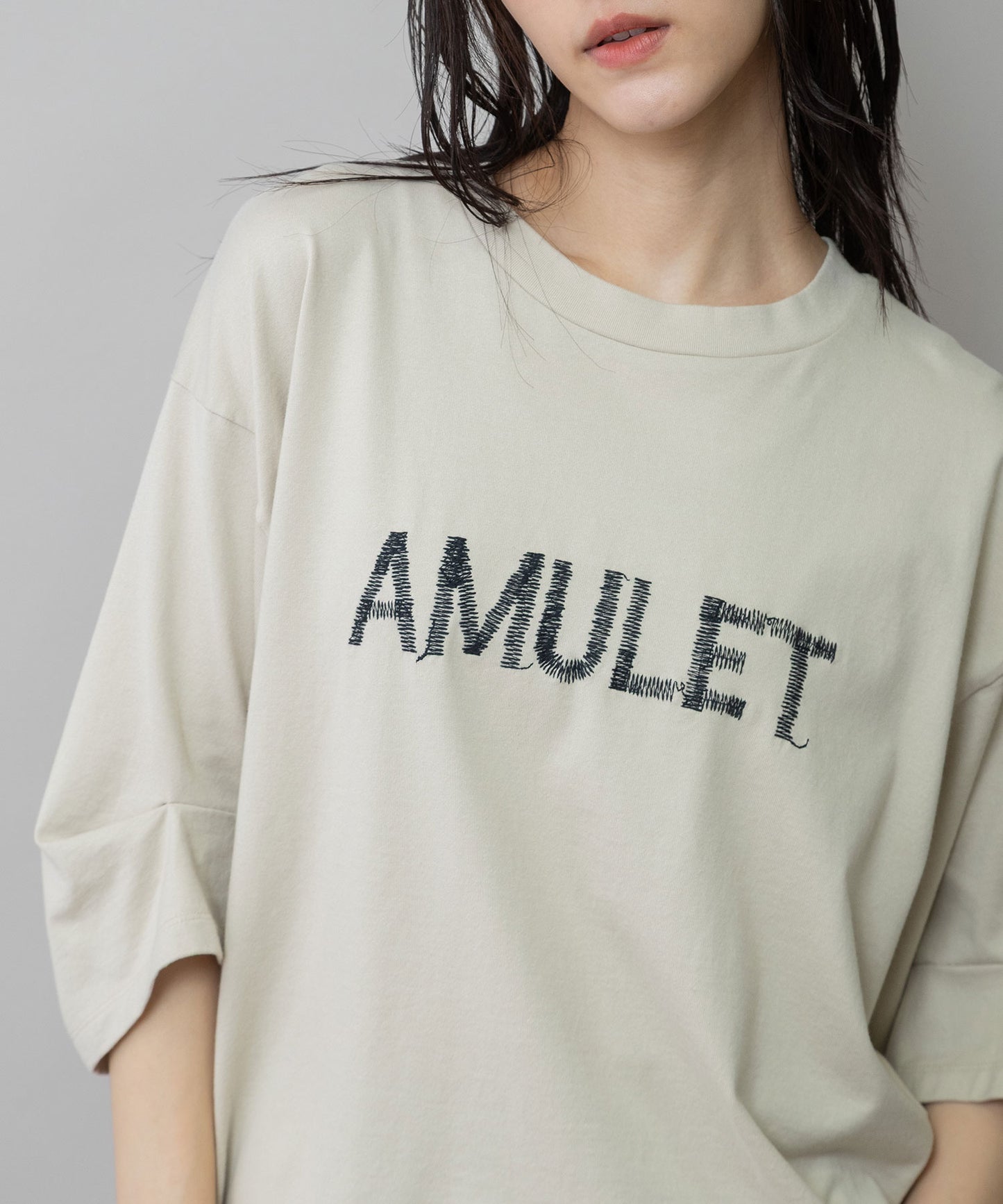 コットンジャージロゴ刺繍Tシャツ