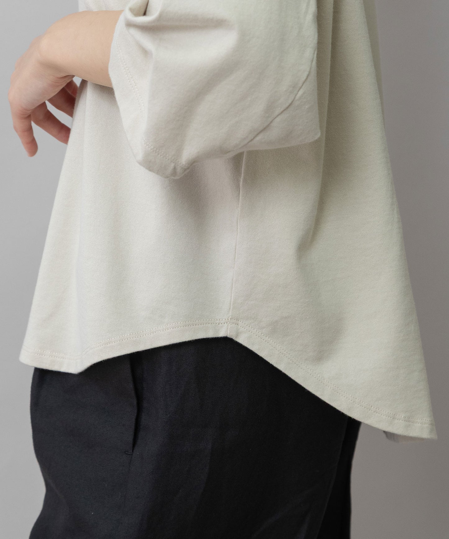 コットンジャージロゴ刺繍Tシャツ