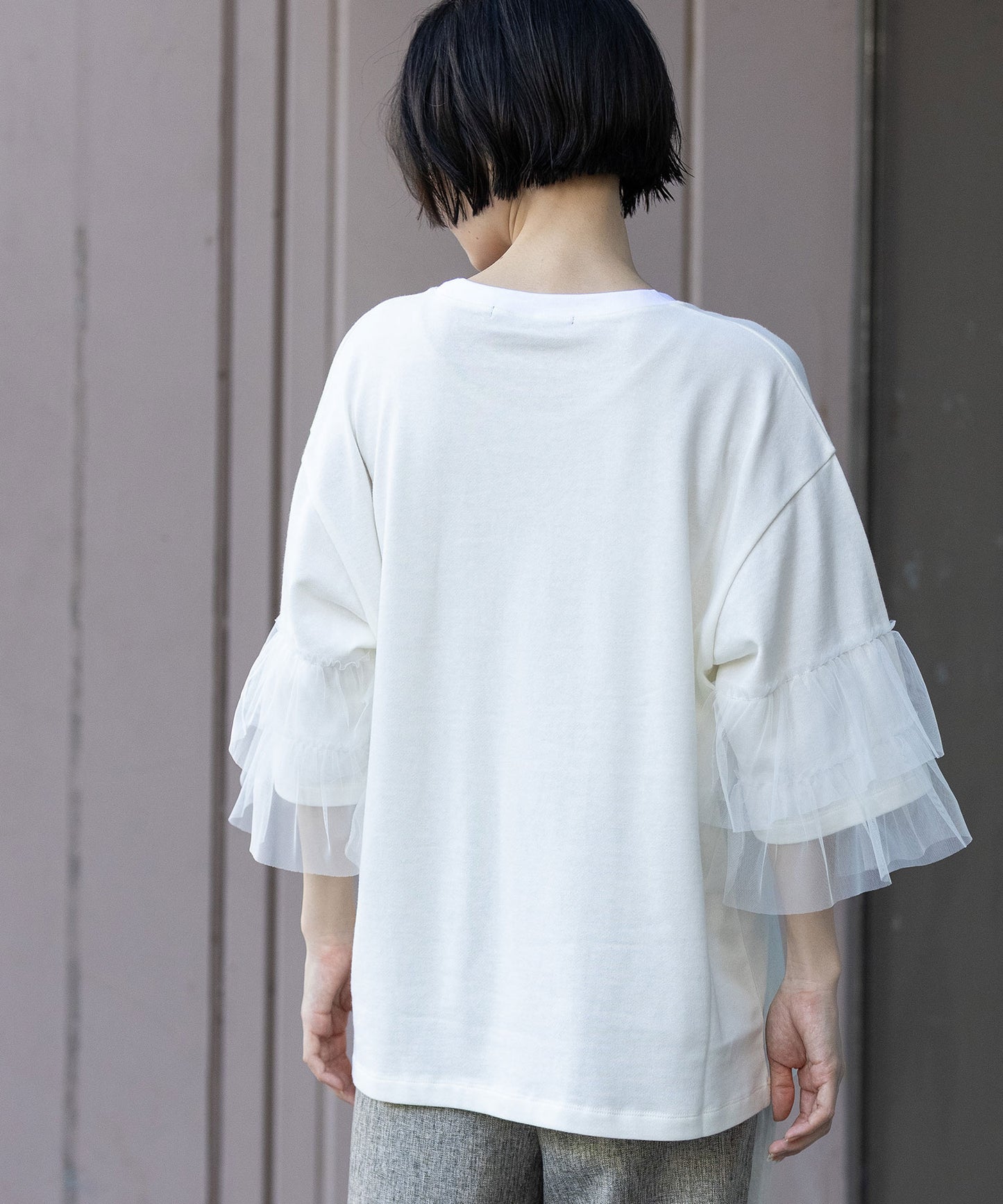 裏毛×チュールラッフルスリーブトップス