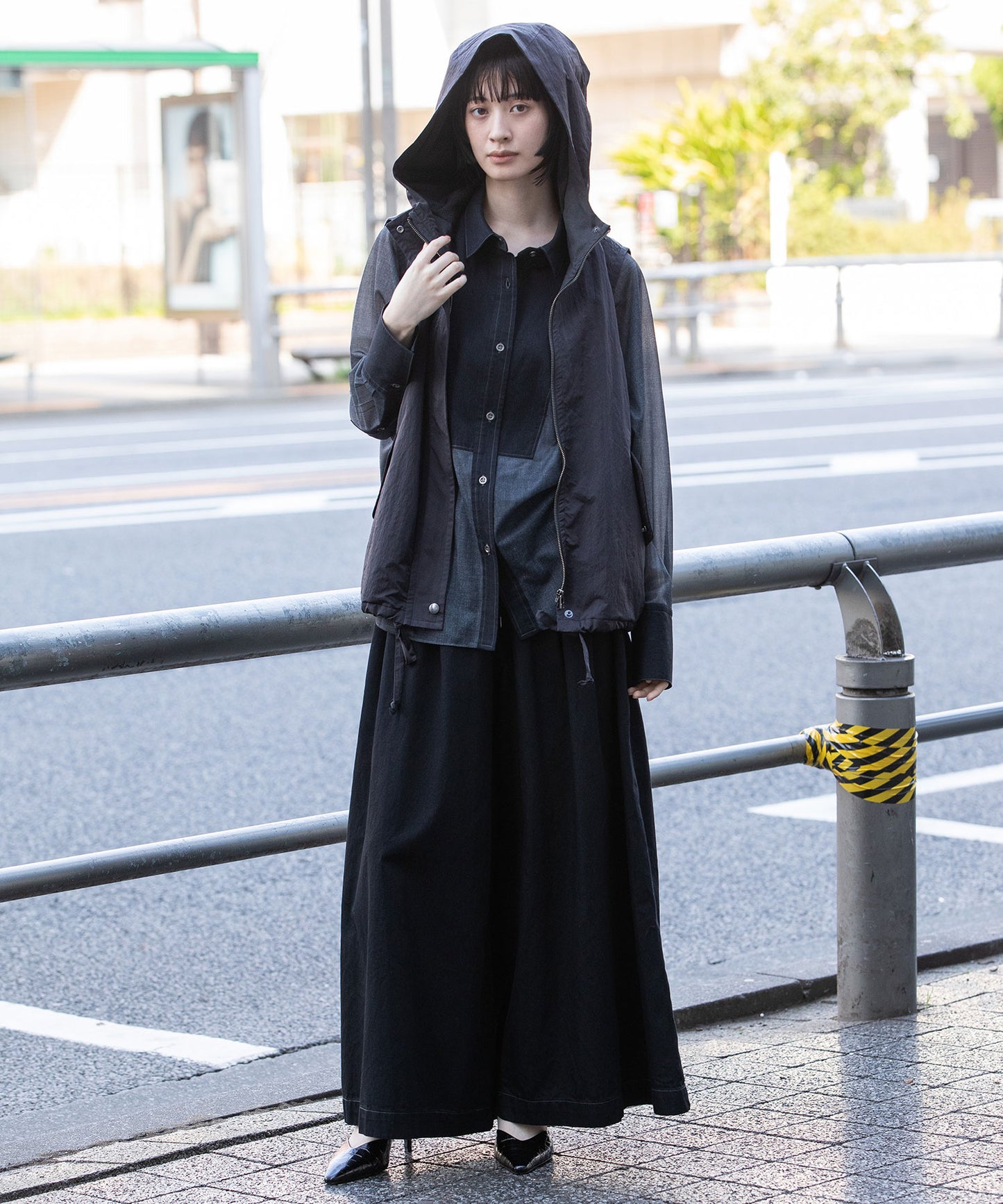 【軽量】【イージーケア】【吸水・速乾性】ツイル×梳毛調合繊×octaフーデットジレ