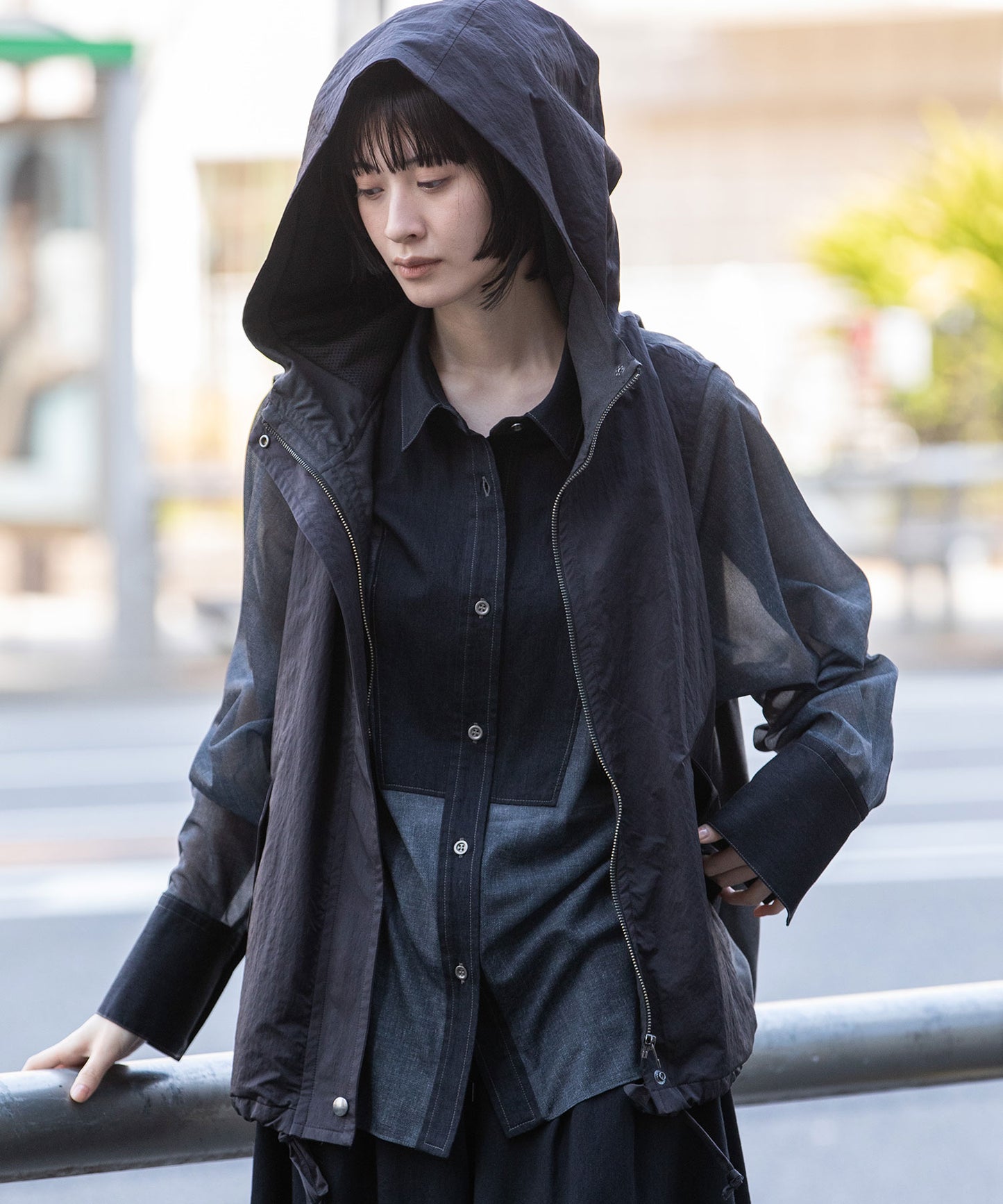 【軽量】【イージーケア】【吸水・速乾性】ツイル×梳毛調合繊×octaフーデットジレ