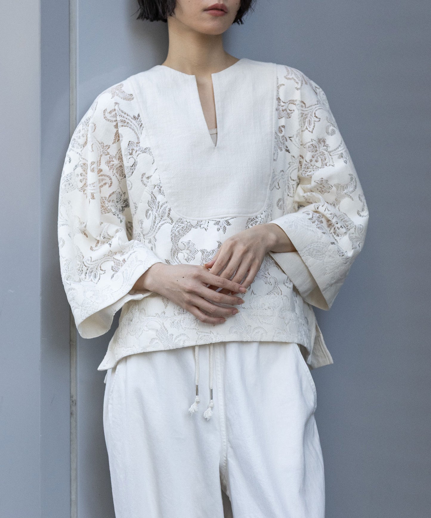 コットンポリエステルレースドッキングブラウス