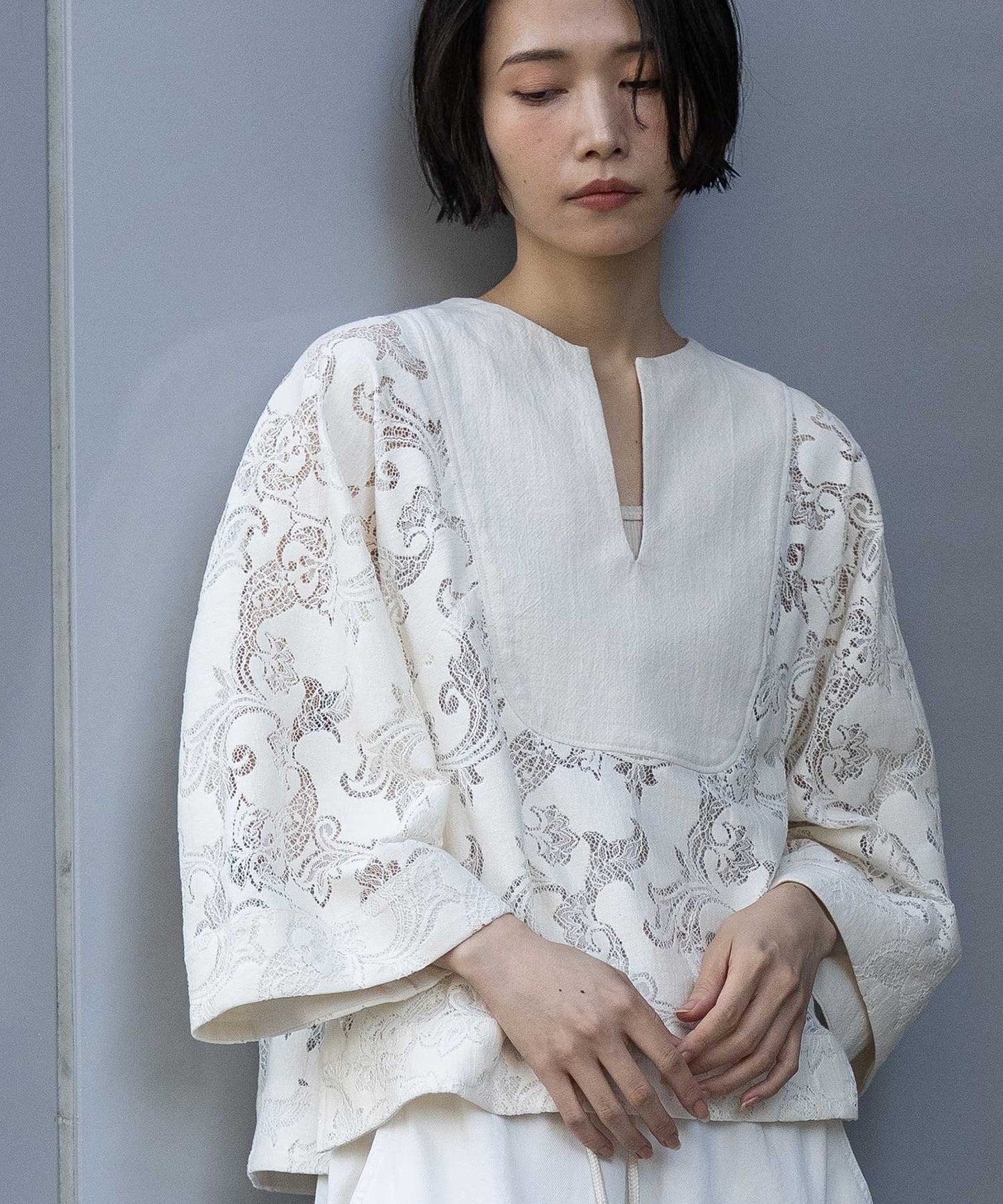 コットンポリエステルレースドッキングブラウス
