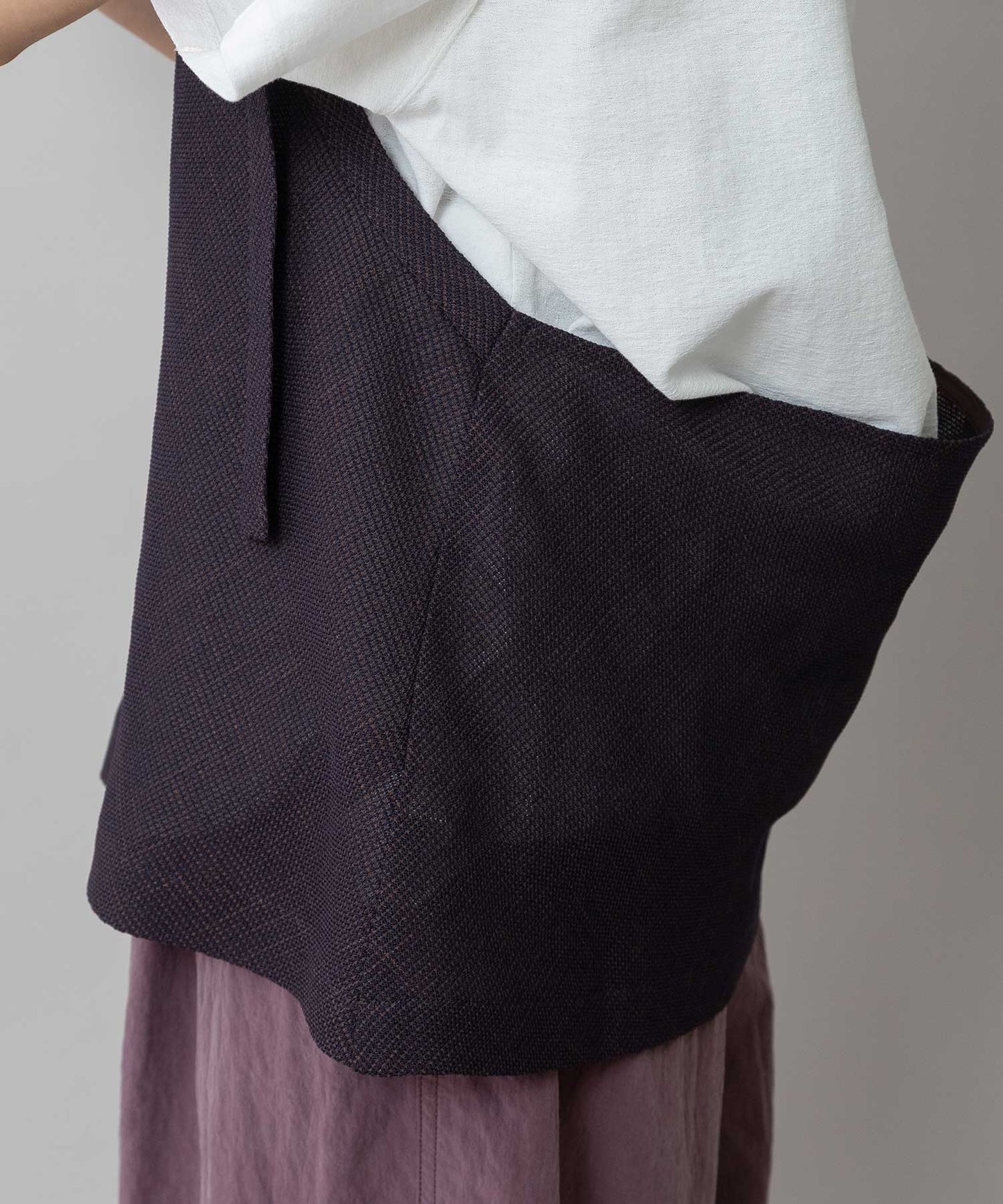 【吸水・速乾性】ポリエステルレーヨンカラミ織りジレ