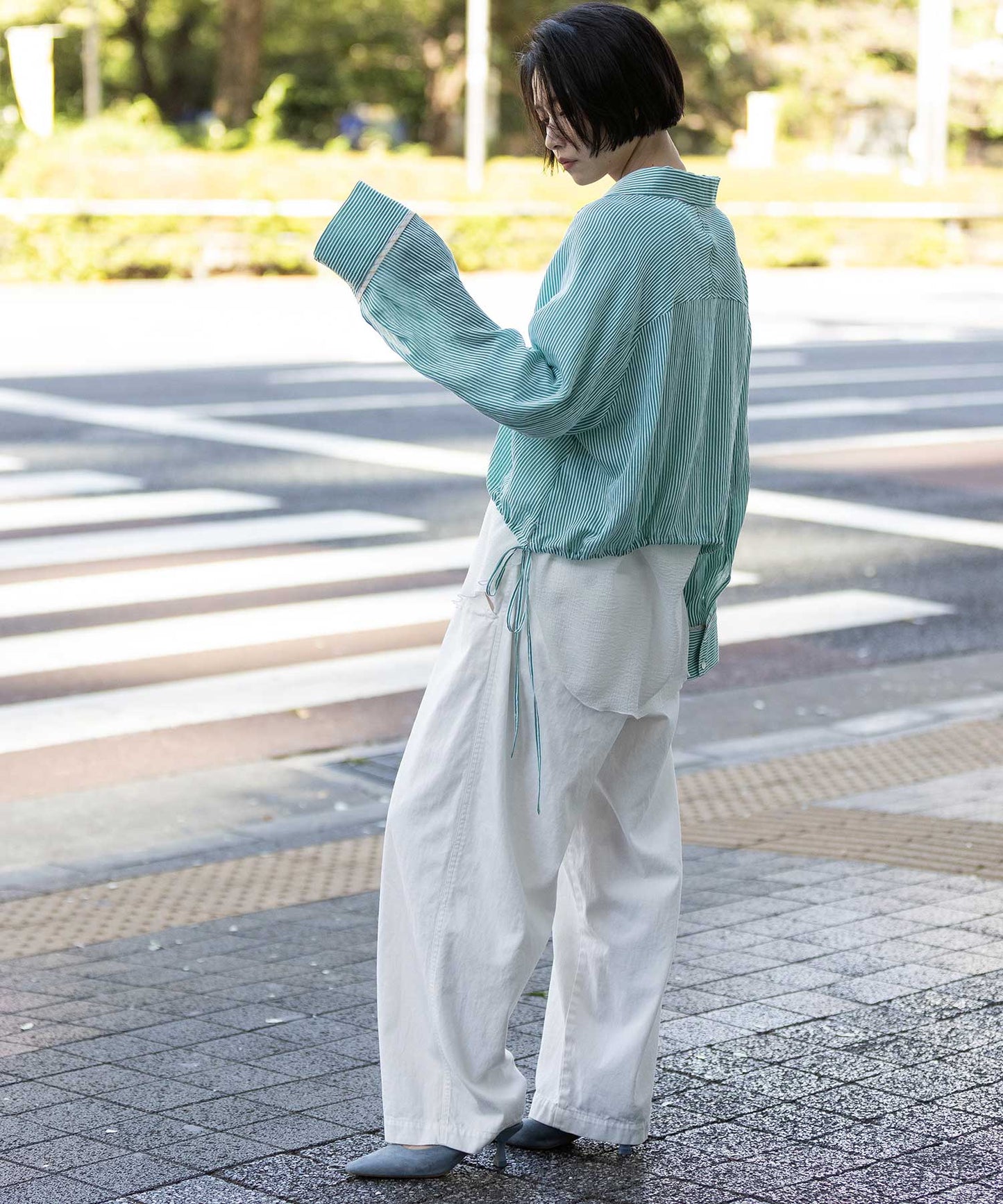 【Turkey】ストライプクロップドシャツ