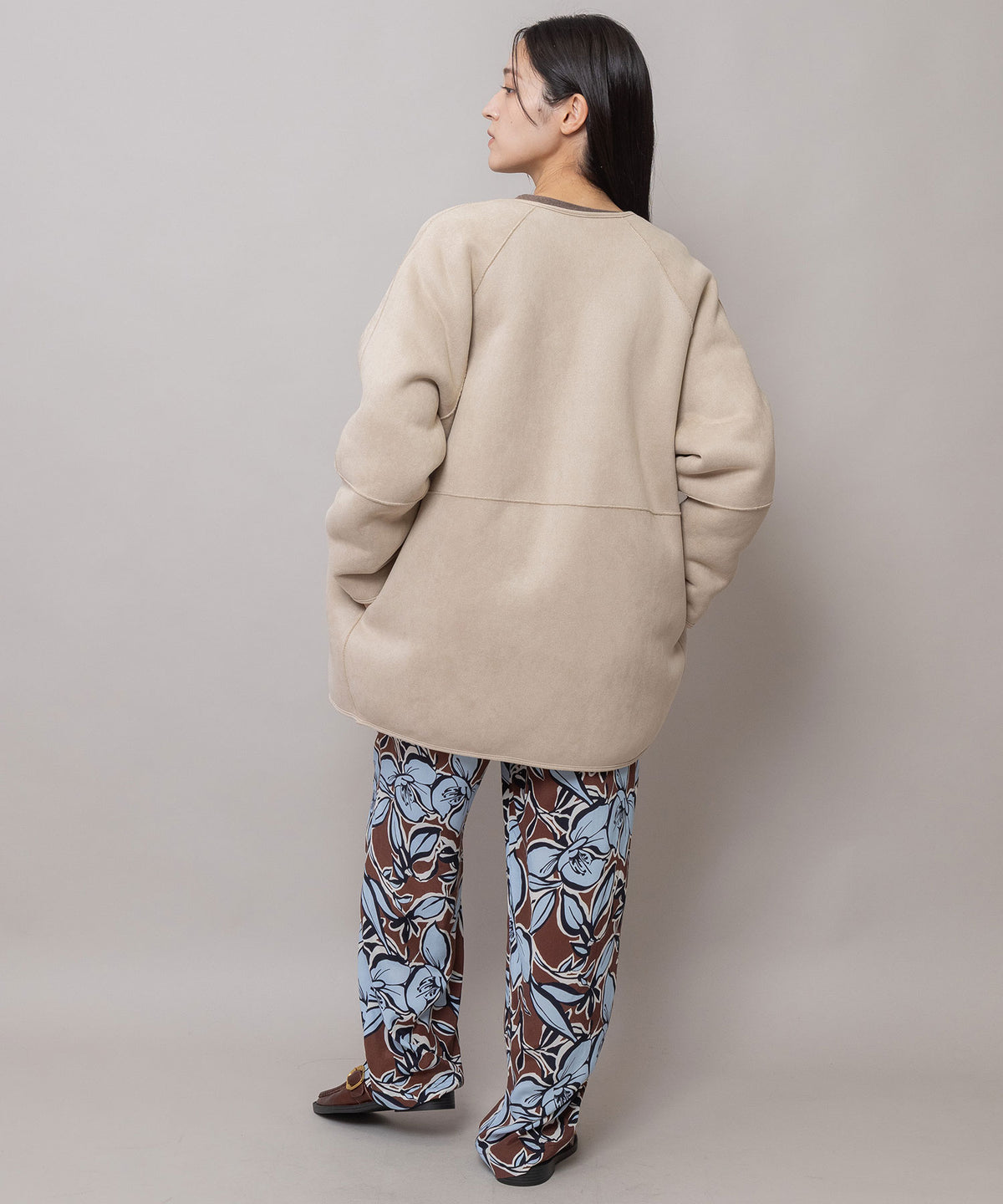 ウールシープボアムートンリバーシブルノーカラーコート