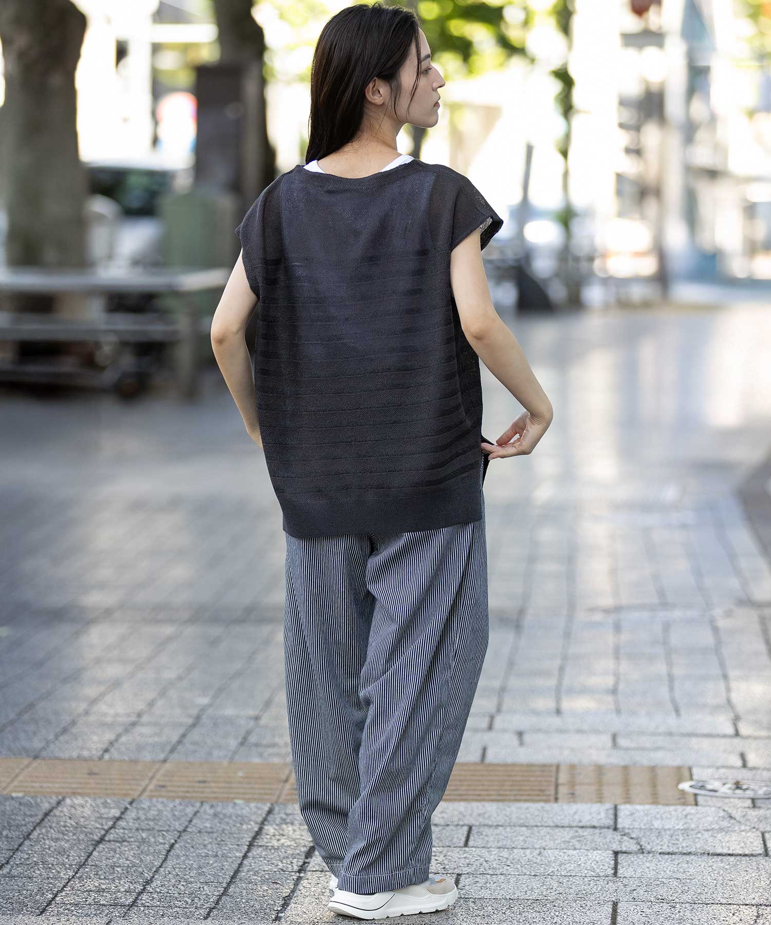 メッシュジャガードボーダーニットVネックスリーブレストップス