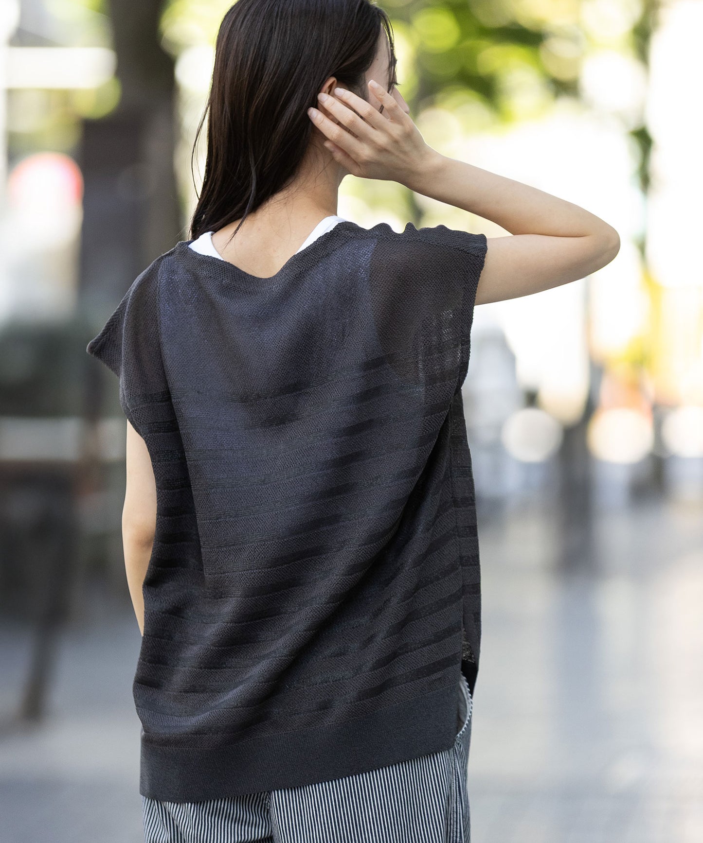 メッシュジャガードボーダーニットVネックスリーブレストップス