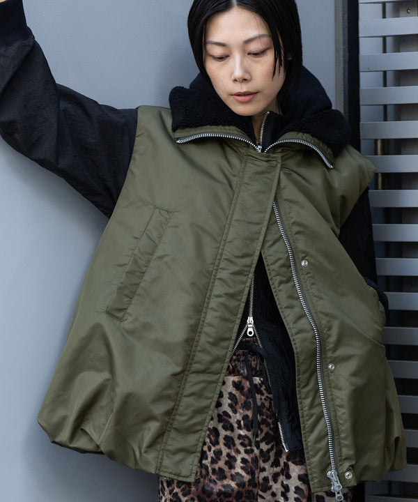 ナイロンツイル×シープボアバルーンフライトベスト