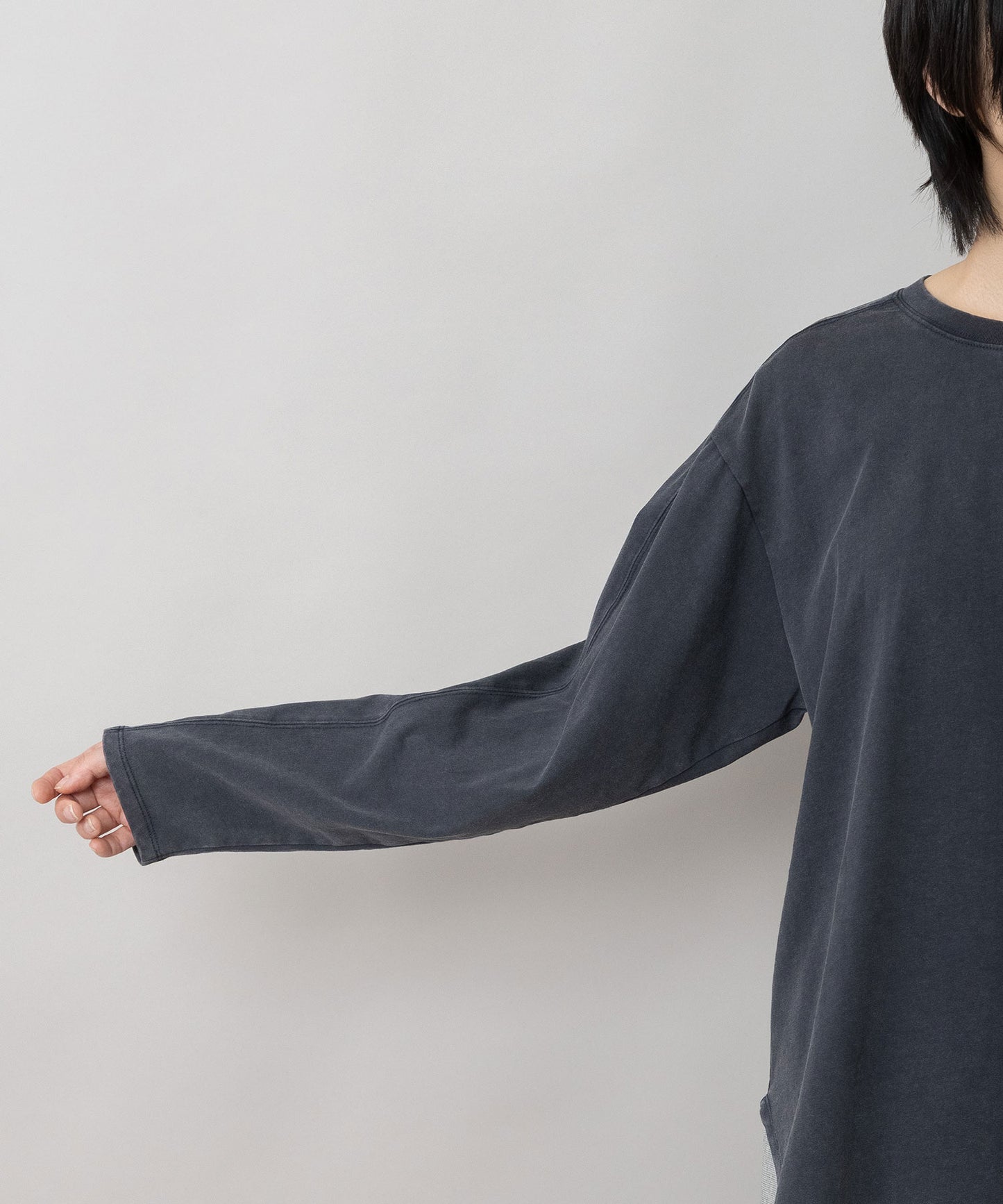 コットンジャージ ラウンドヘムロングTシャツ