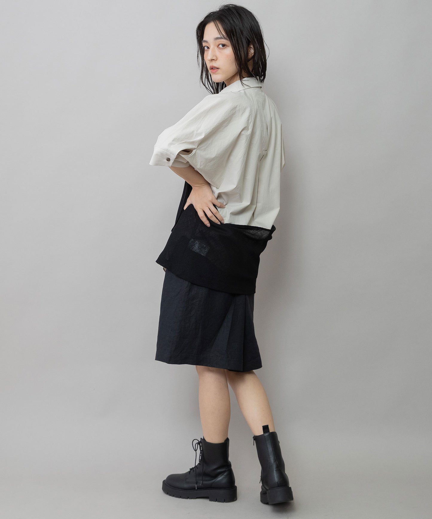 【吸水・速乾性】ポリエステルレーヨンカラミ織りジレ