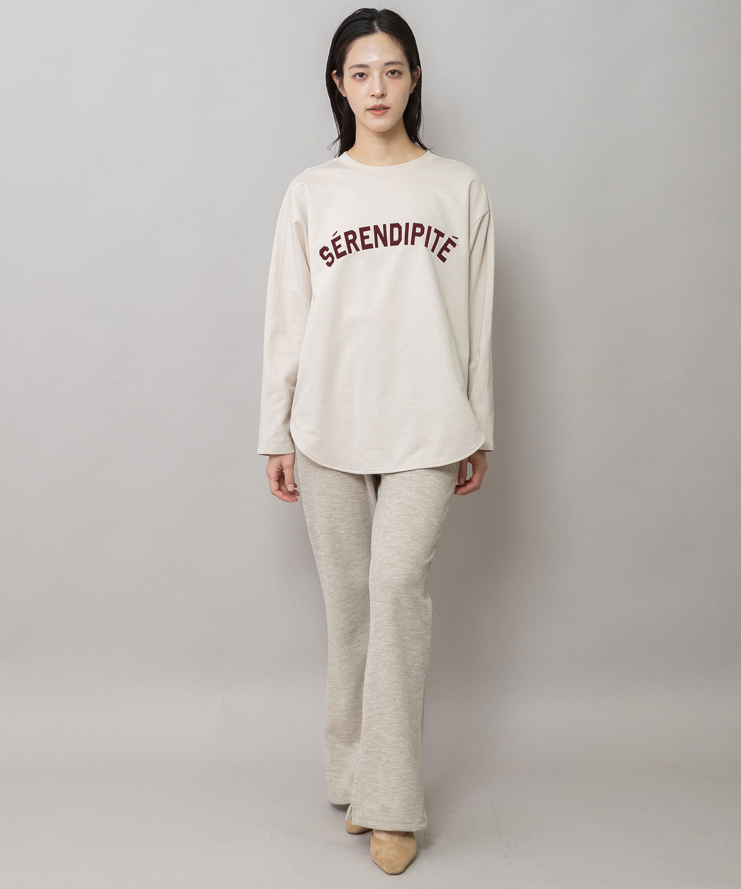 ロゴプリント ラウンドヘムロングTシャツ